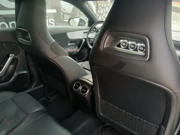 Mercedes-Benz CLA 180 d Shooting Brake AMG Line Aut. 11