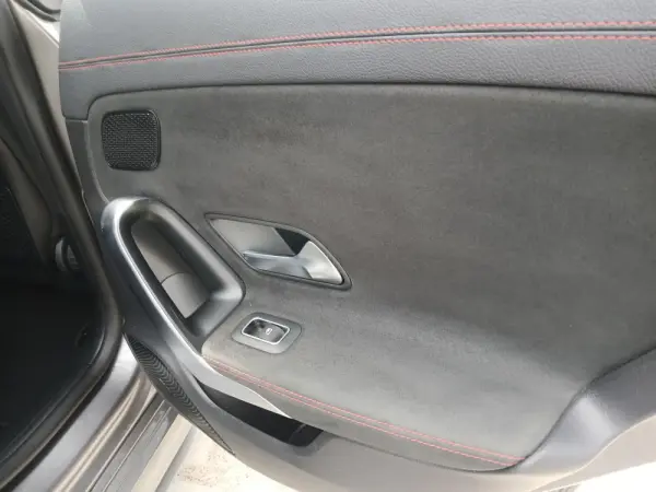 Mercedes-Benz CLA 180 d Shooting Brake AMG Line Aut. 17
