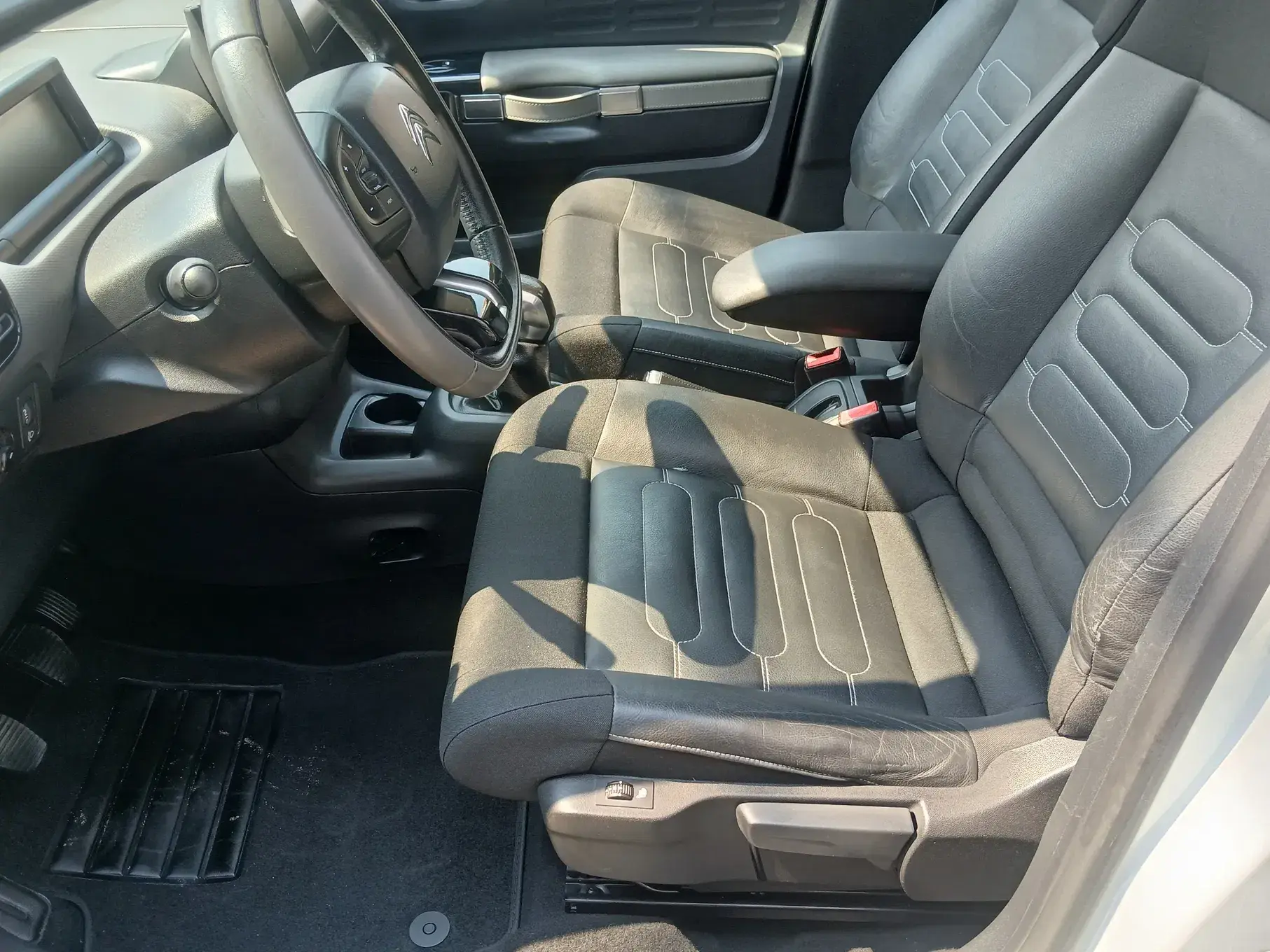Citroen C4 Cactus Pure Tech e-THP 110 Stop&Start Shine 6