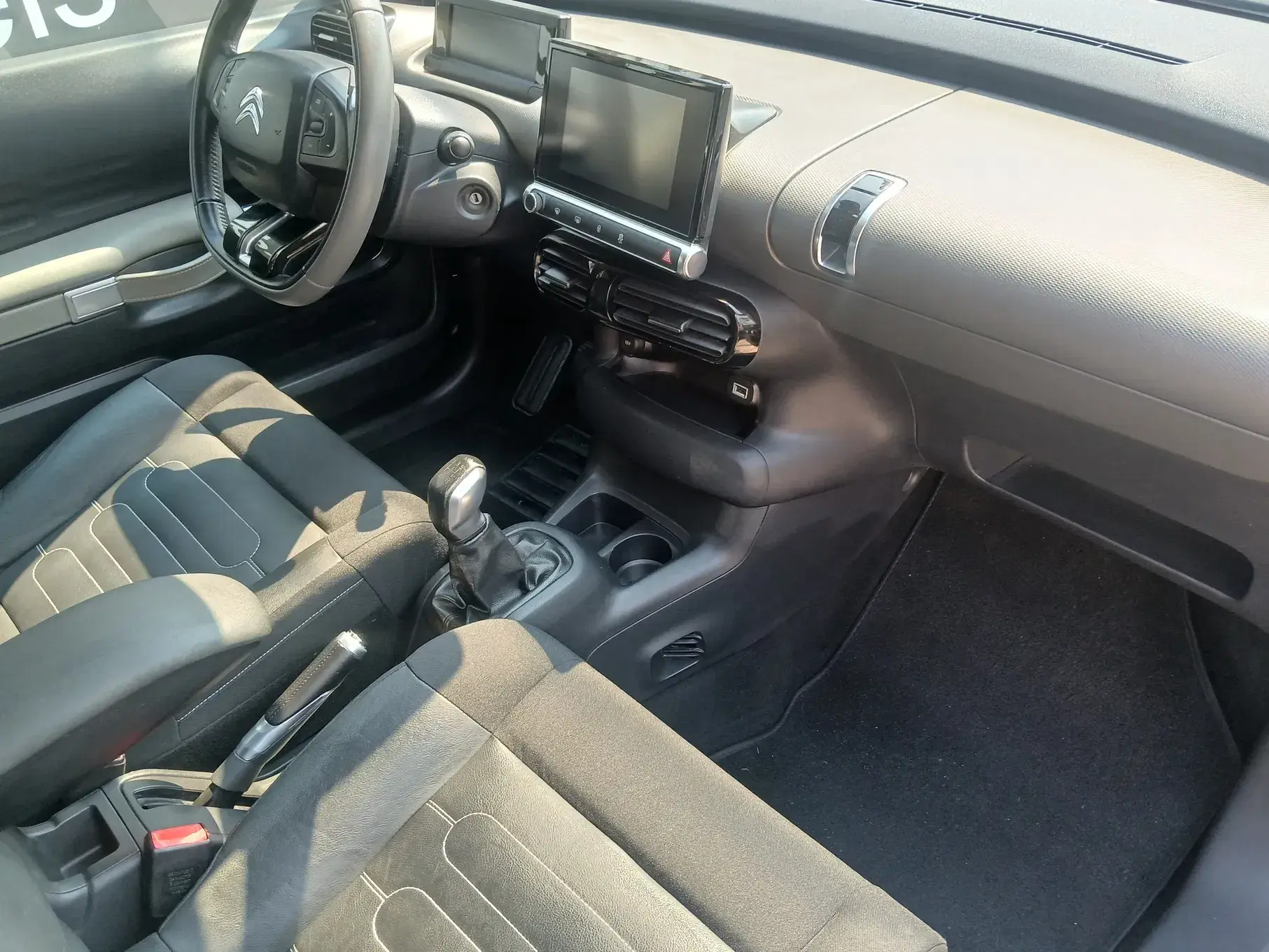 Citroen C4 Cactus Pure Tech e-THP 110 Stop&Start Shine 8