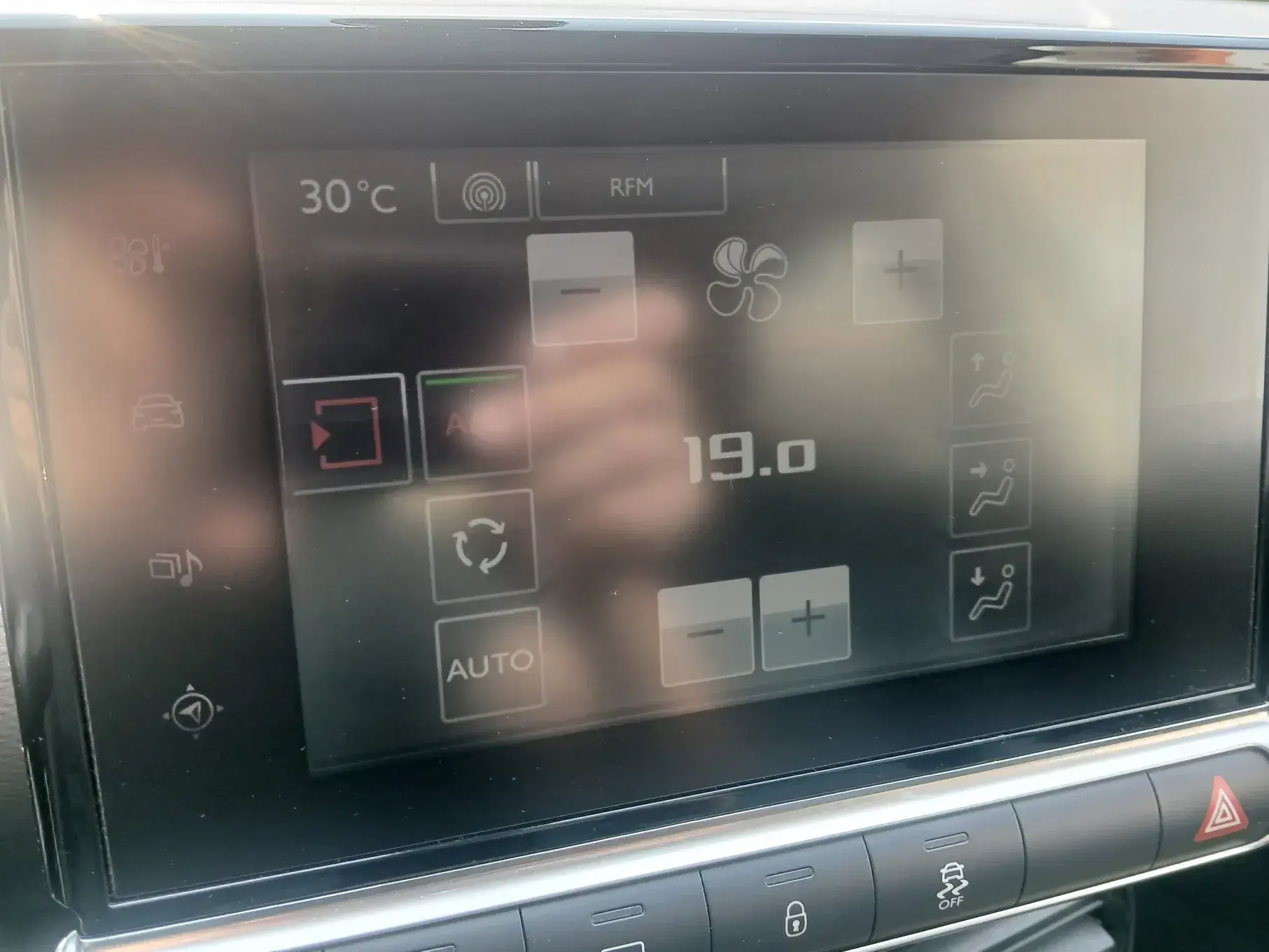 Citroen C4 Cactus Pure Tech e-THP 110 Stop&Start Shine 27