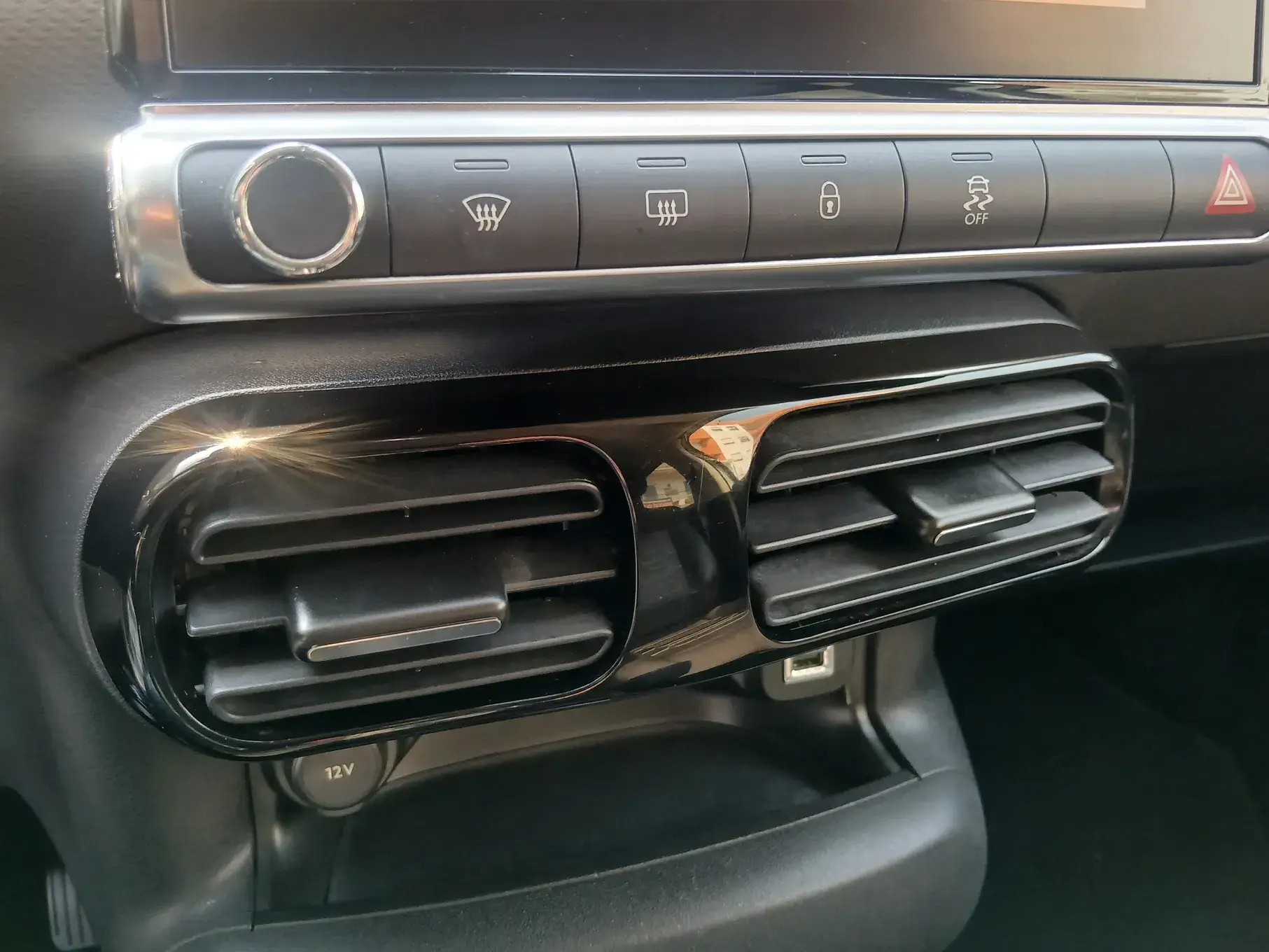 Citroen C4 Cactus Pure Tech e-THP 110 Stop&Start Shine 30