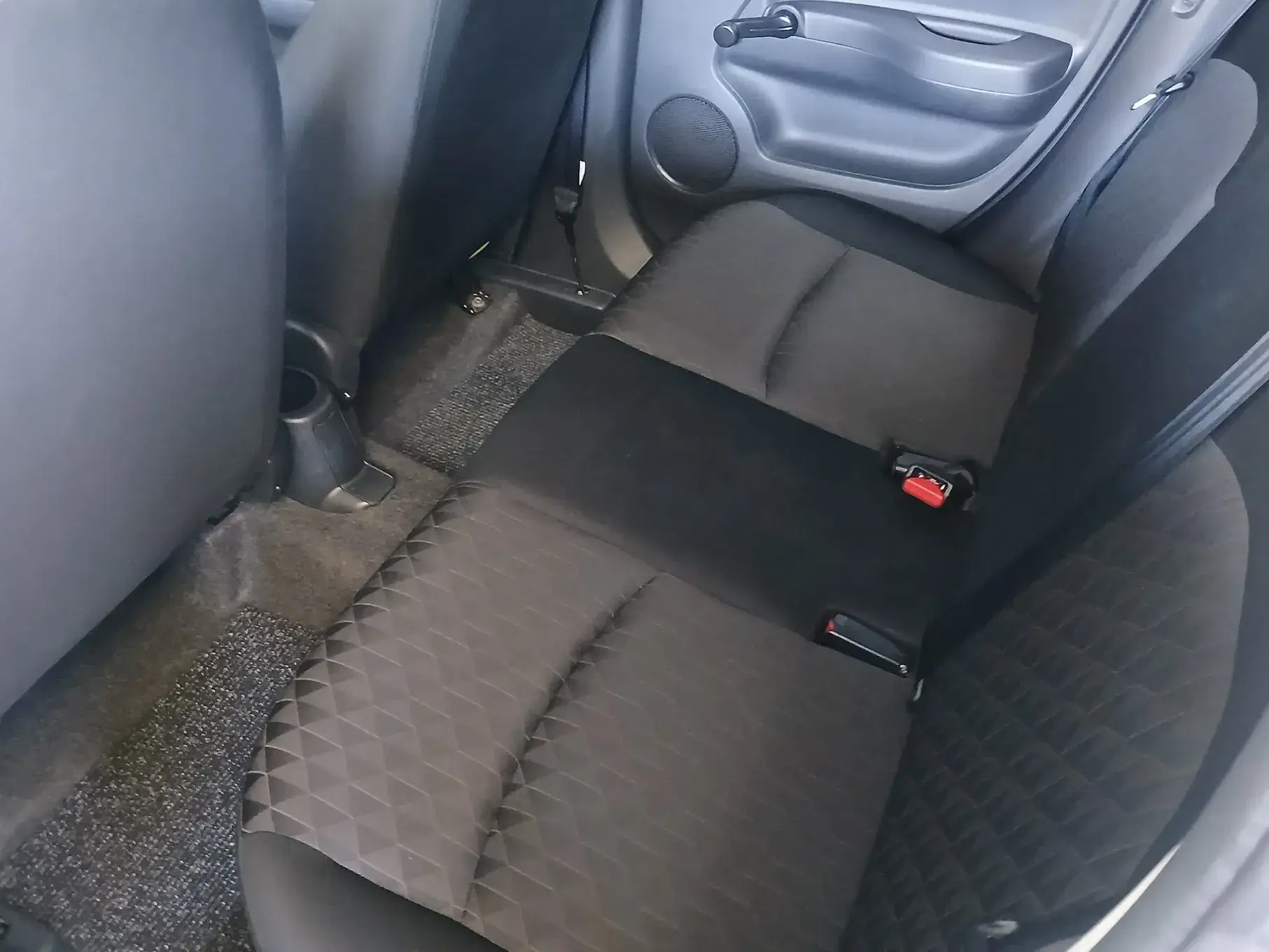 Mitsubishi Space Star 1.0 7