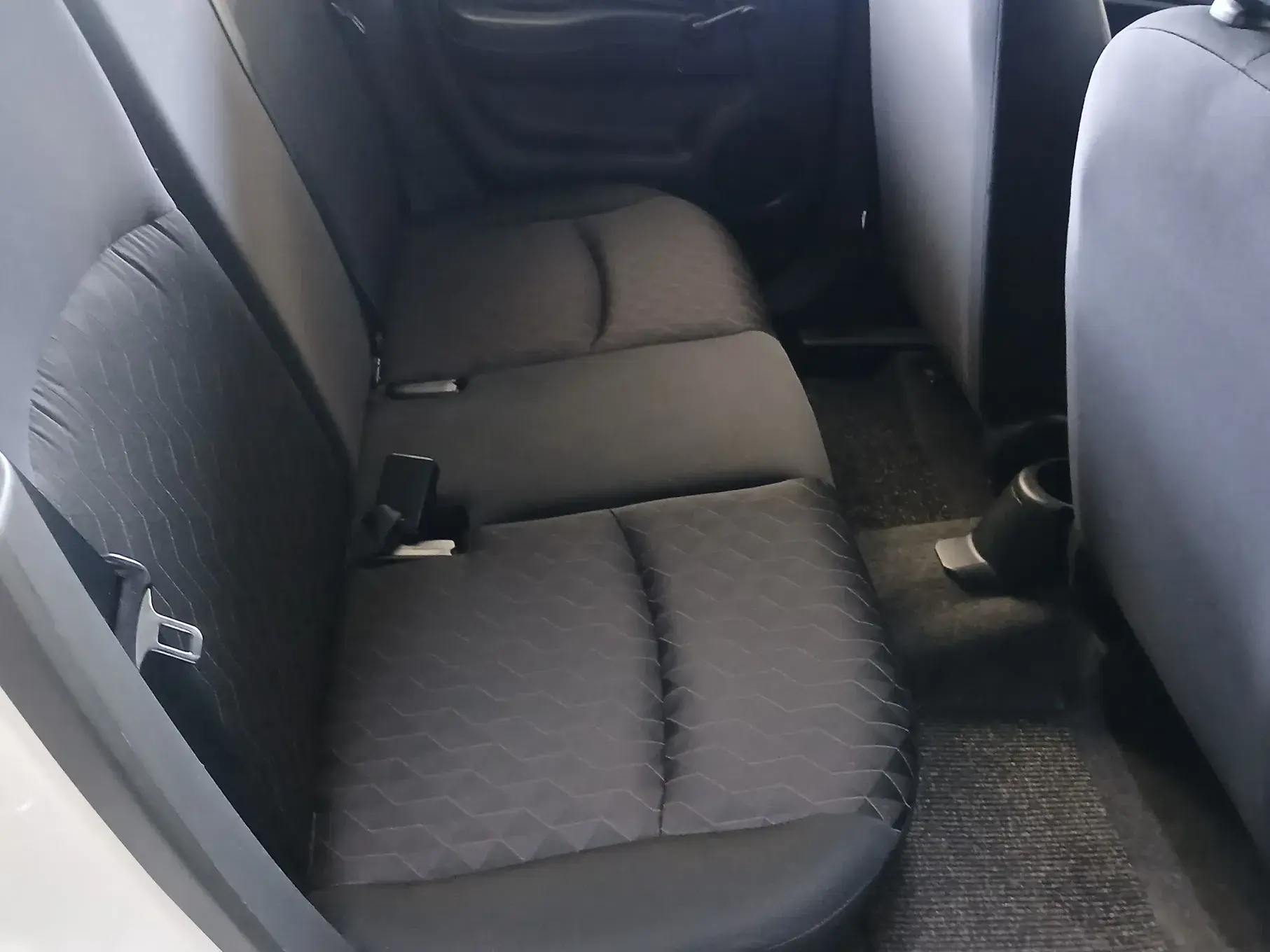 Mitsubishi Space Star 1.0 6