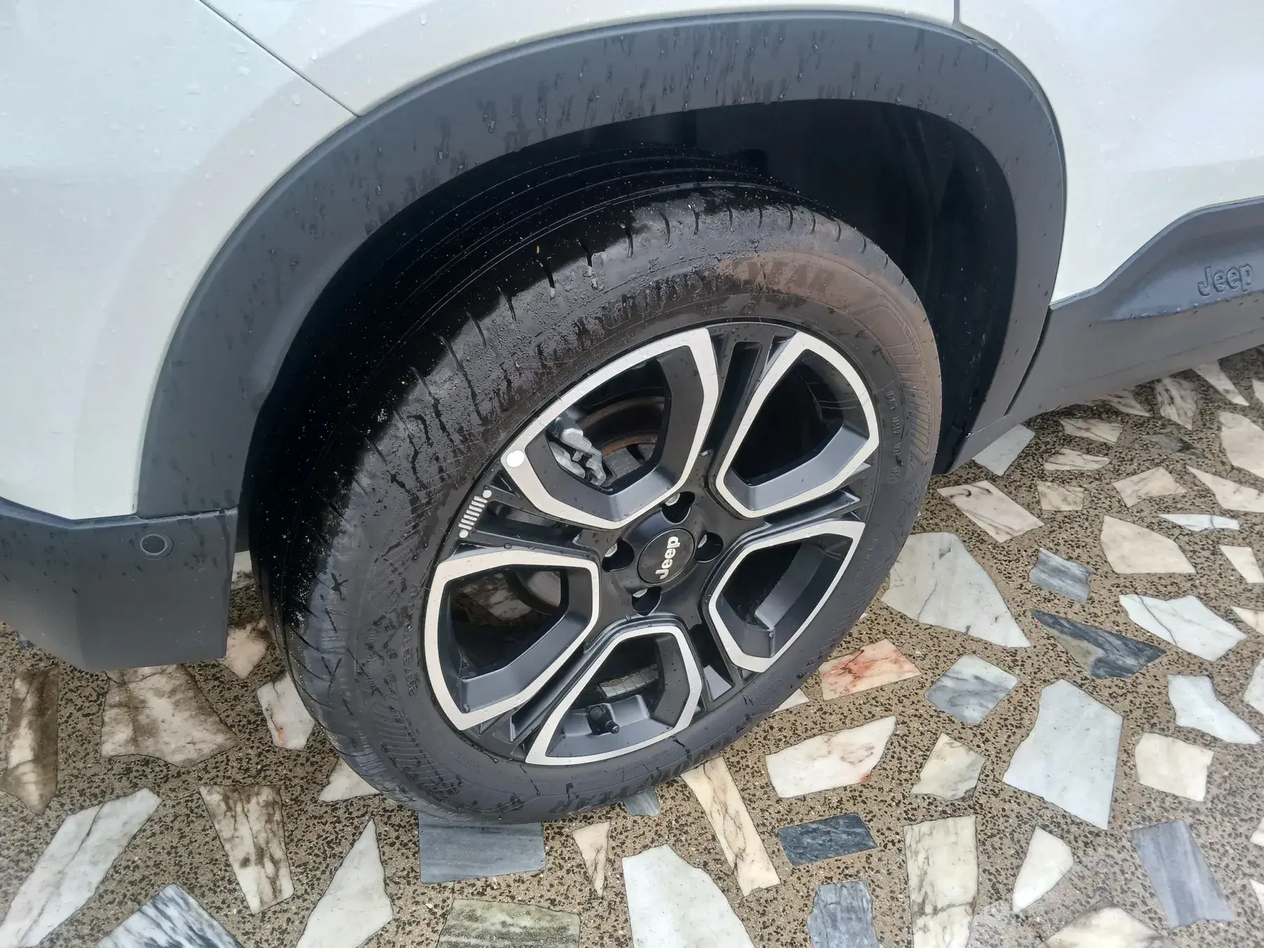 Jeep Avenger 1.2 e-Hybrid Summit DCT 2