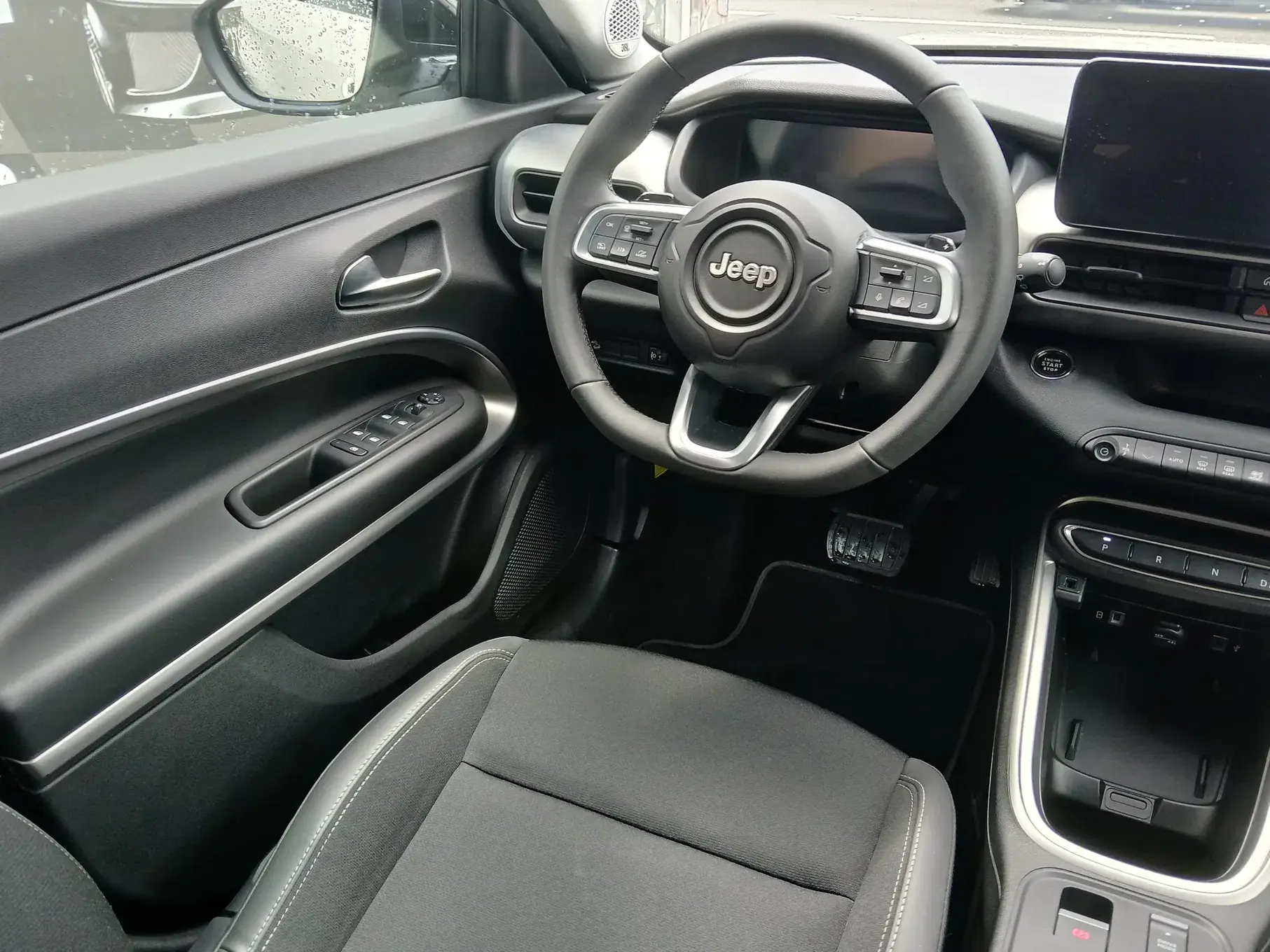 Jeep Avenger 1.2 e-Hybrid Summit DCT 5