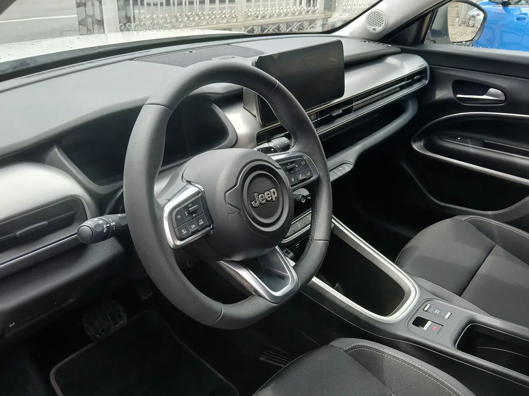 Jeep Avenger 1.2 e-Hybrid Summit DCT 8