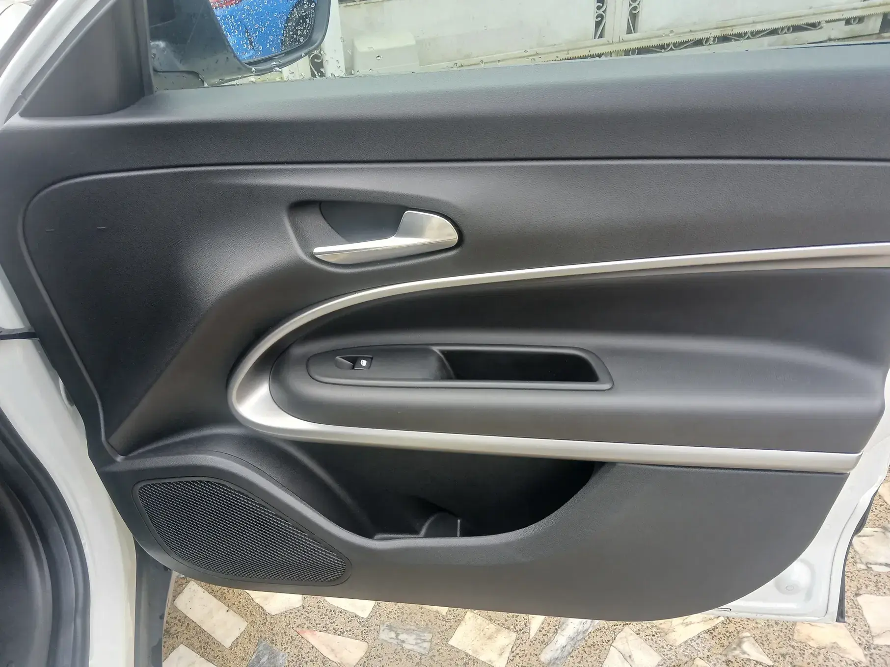 Jeep Avenger 1.2 e-Hybrid Summit DCT 17