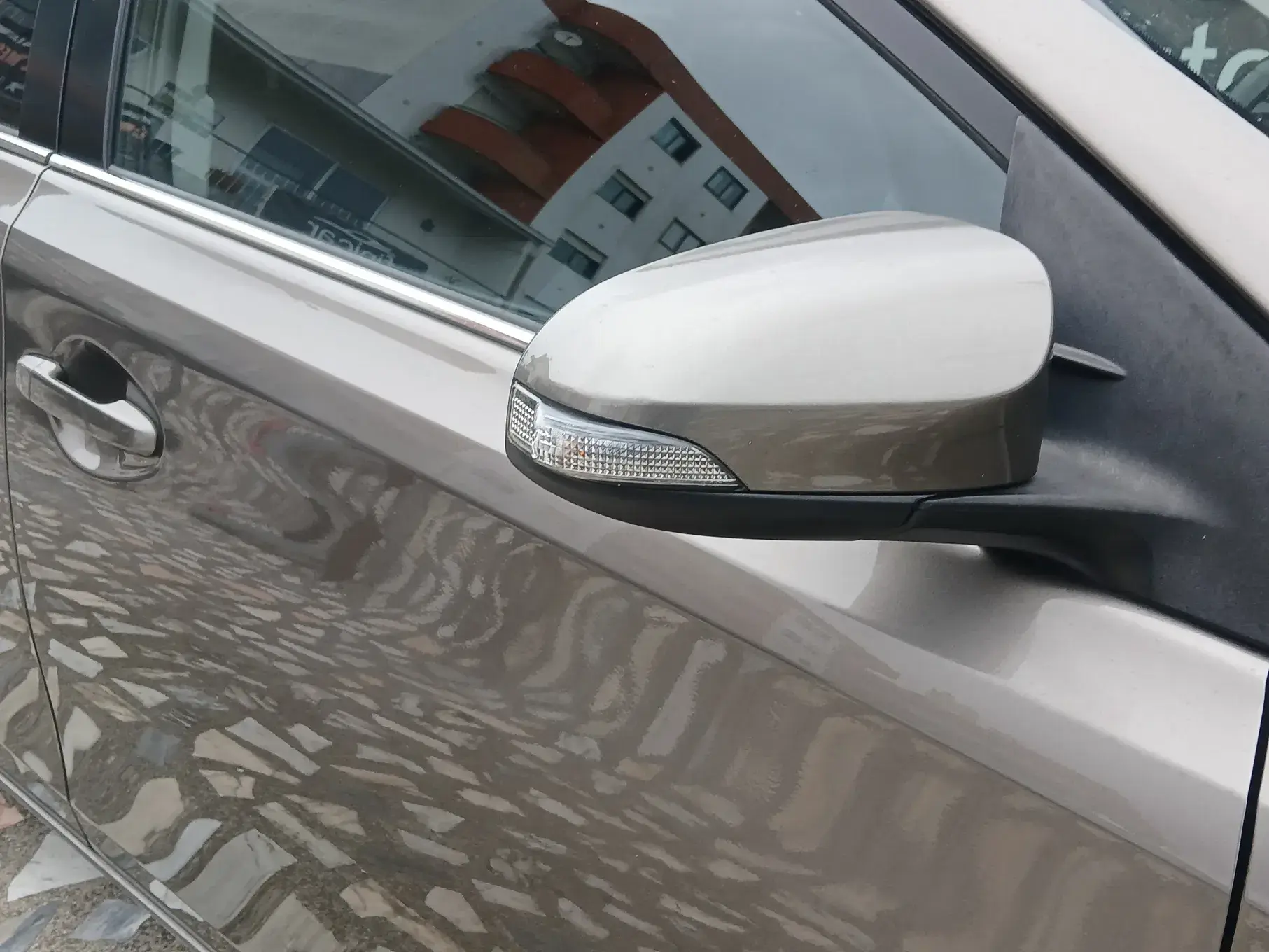 Toyota Auris Touring Sports 1.4 D-4D Exclusive+Navi 2