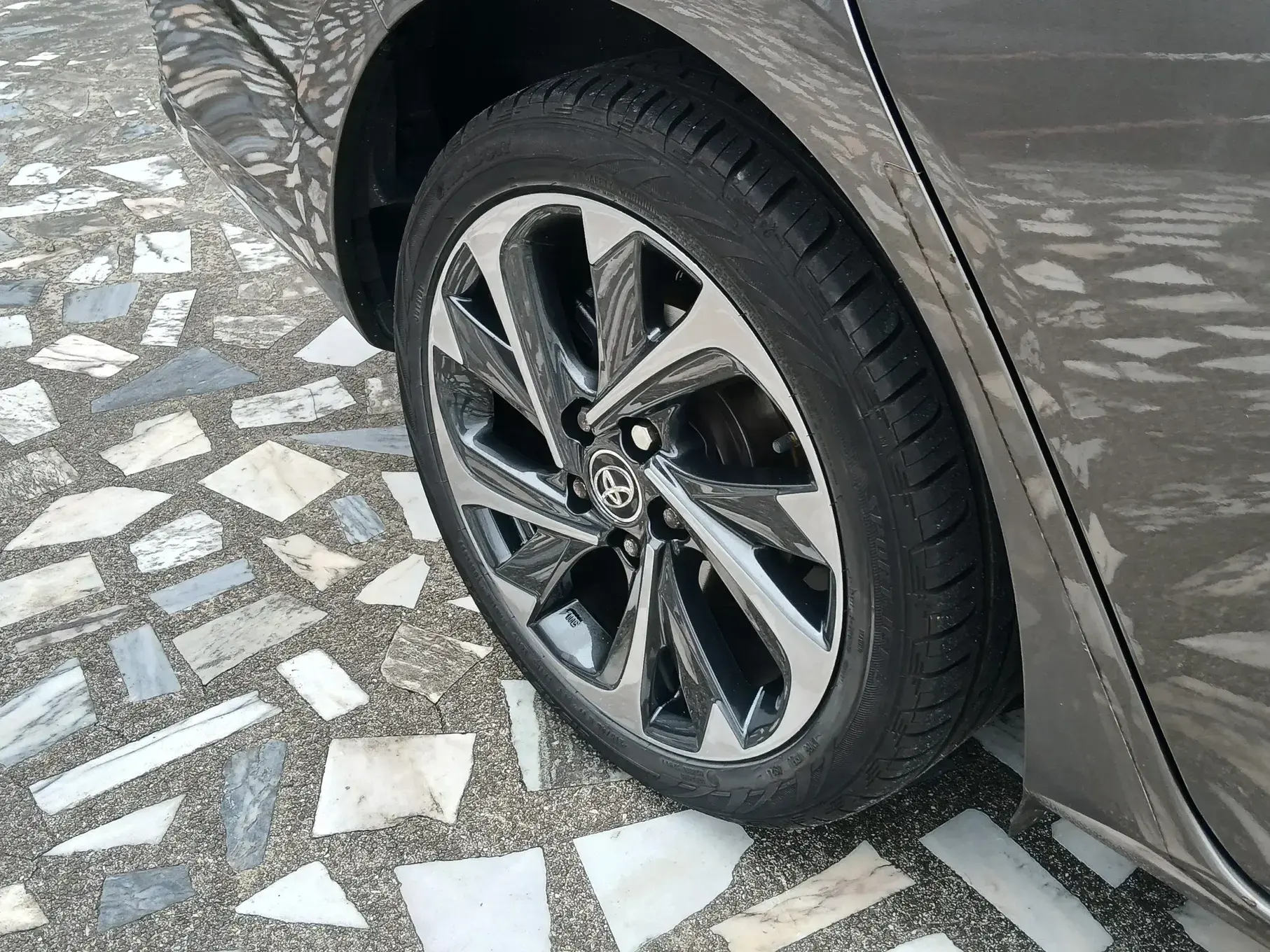 Toyota Auris Touring Sports 1.4 D-4D Exclusive+Navi 3