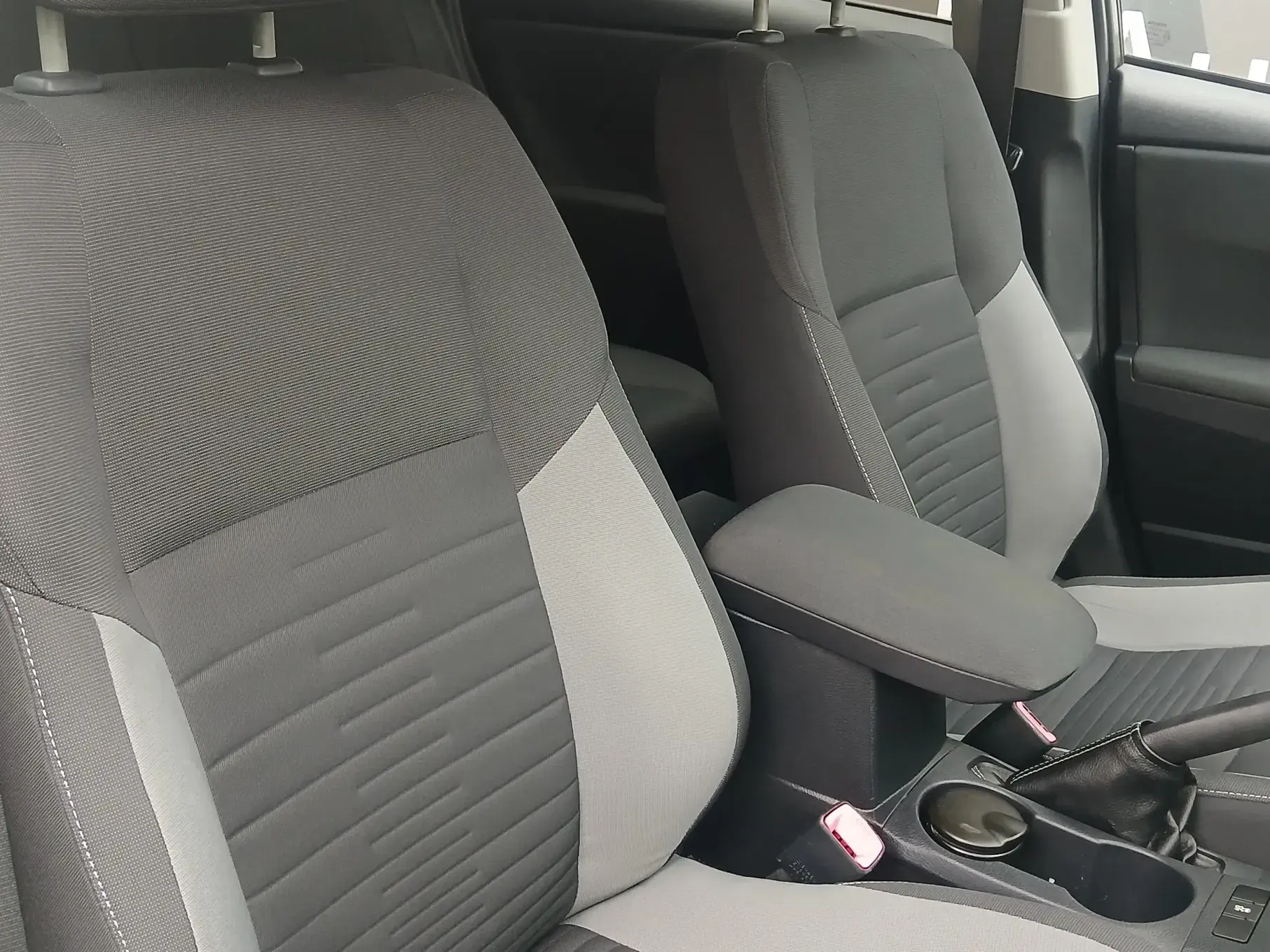 Toyota Auris Touring Sports 1.4 D-4D Exclusive+Navi 6