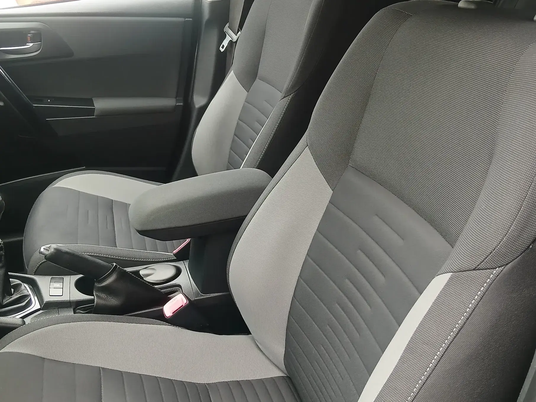 Toyota Auris Touring Sports 1.4 D-4D Exclusive+Navi 5