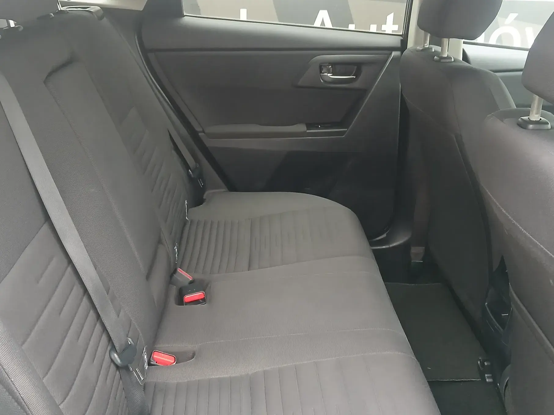 Toyota Auris Touring Sports 1.4 D-4D Exclusive+Navi 8