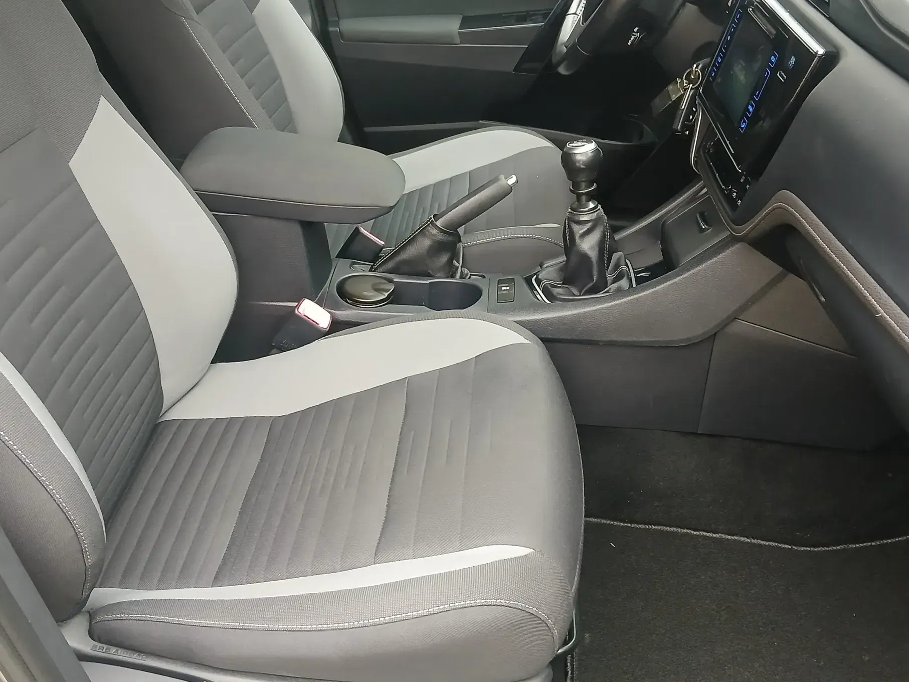 Toyota Auris Touring Sports 1.4 D-4D Exclusive+Navi 7