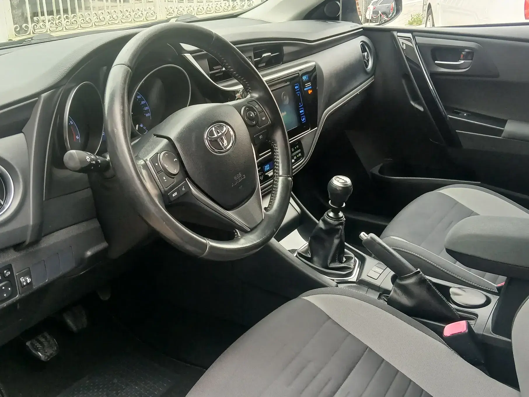Toyota Auris Touring Sports 1.4 D-4D Exclusive+Navi 11