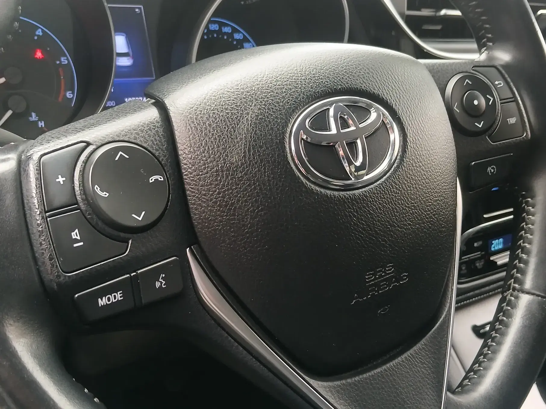 Toyota Auris Touring Sports 1.4 D-4D Exclusive+Navi 13
