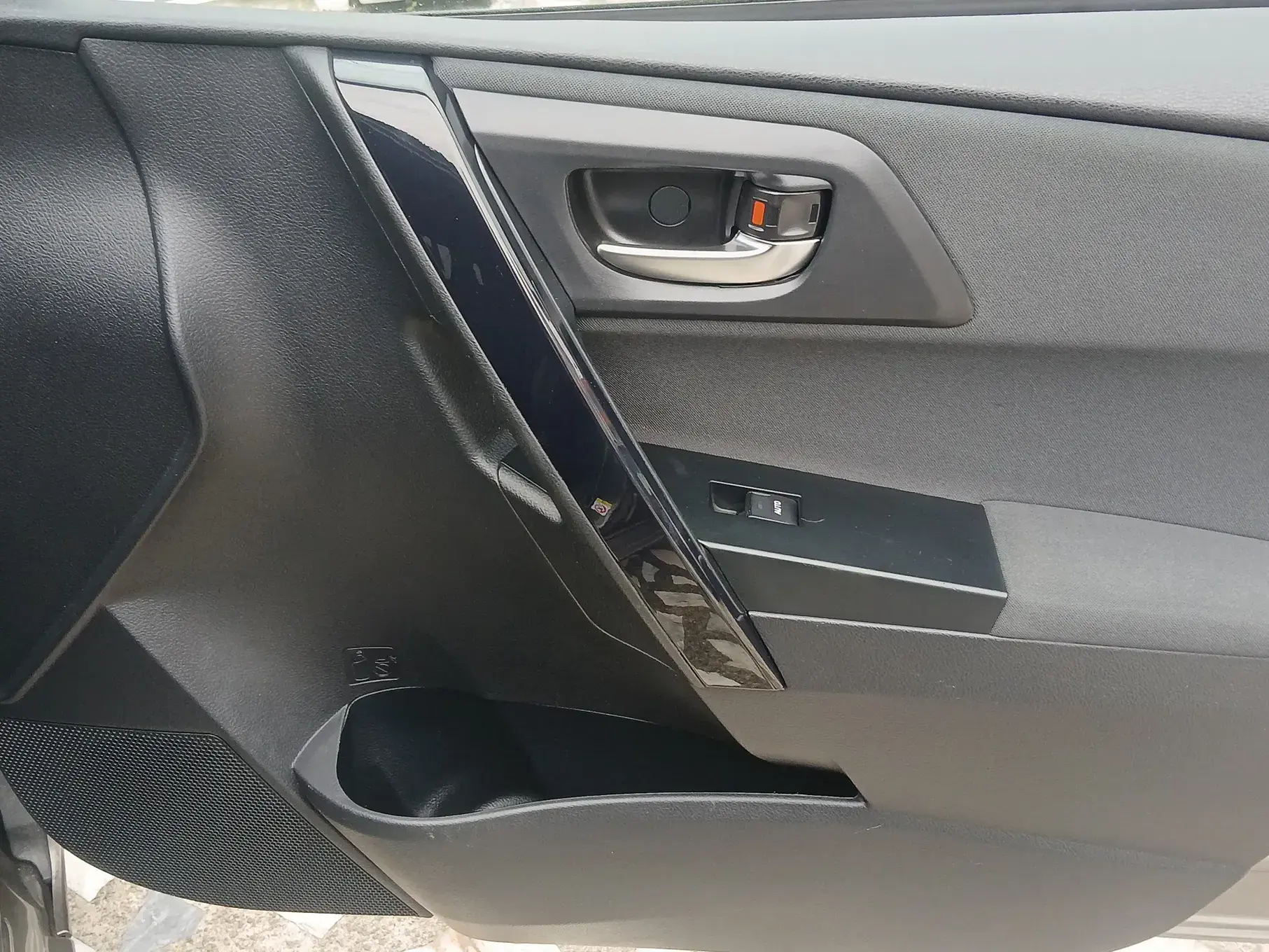 Toyota Auris Touring Sports 1.4 D-4D Exclusive+Navi 20