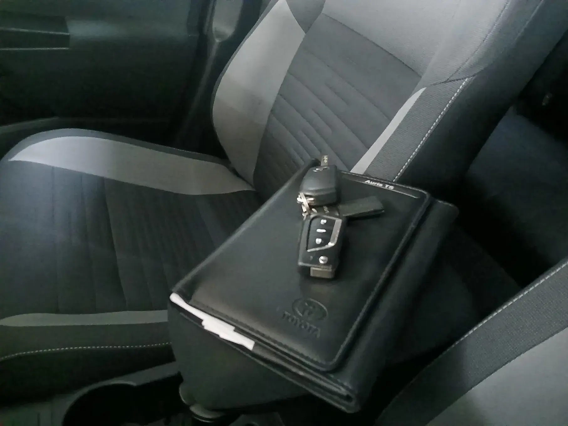 Toyota Auris Touring Sports 1.4 D-4D Exclusive+Navi 27