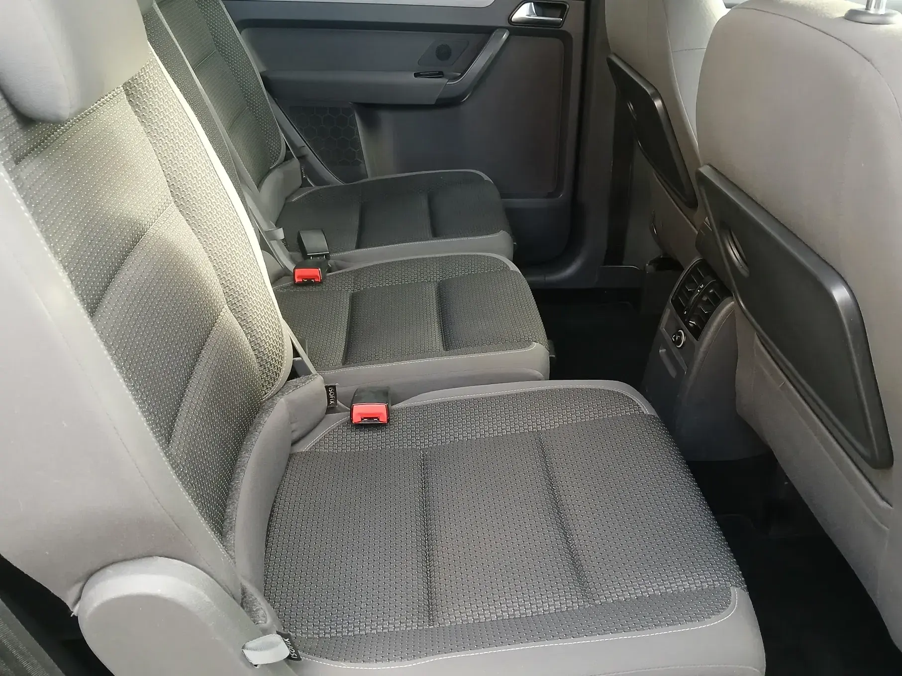 Volkswagen Touran 1.6 TDI Blue.Highine 7L 10