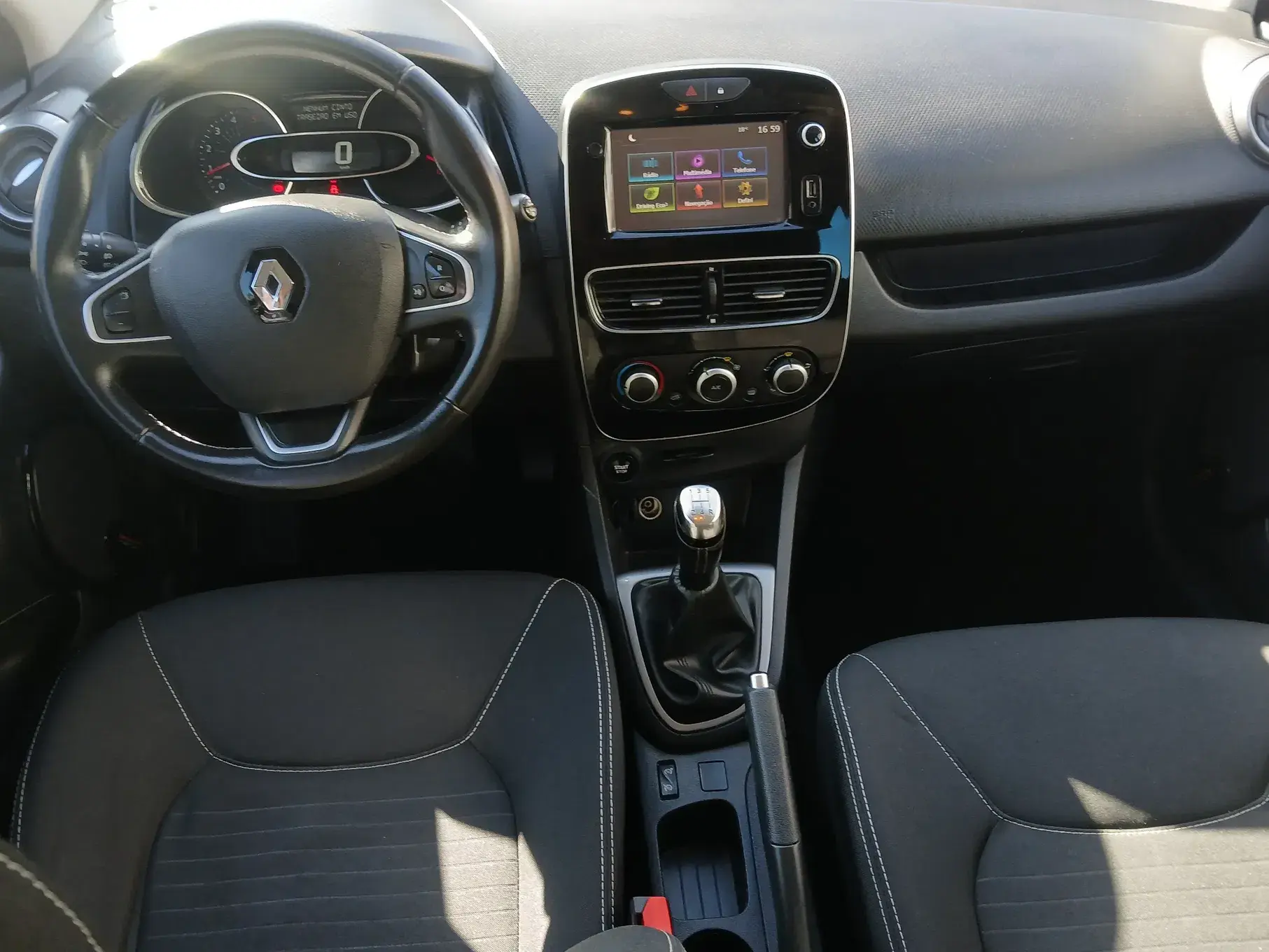 Renault Clio 1.5 dCi Limited 8