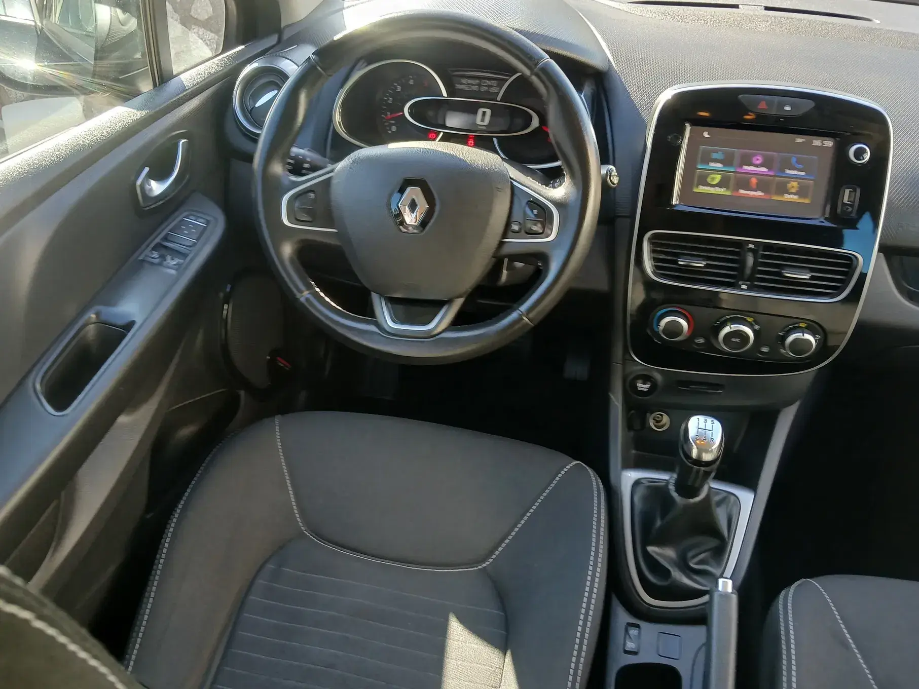 Renault Clio 1.5 dCi Limited 13