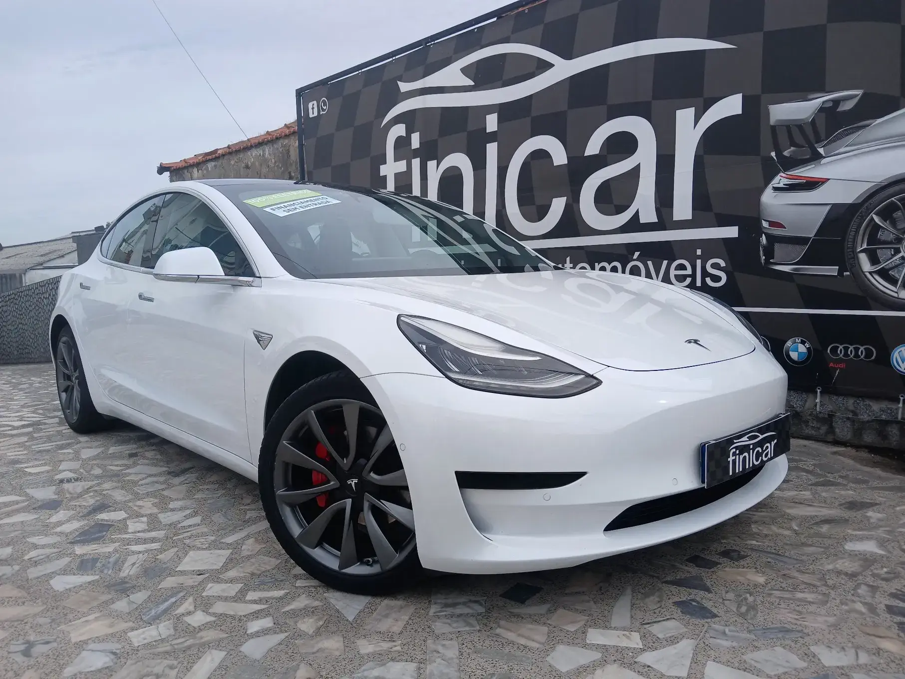 Tesla Model 3 Outro 12