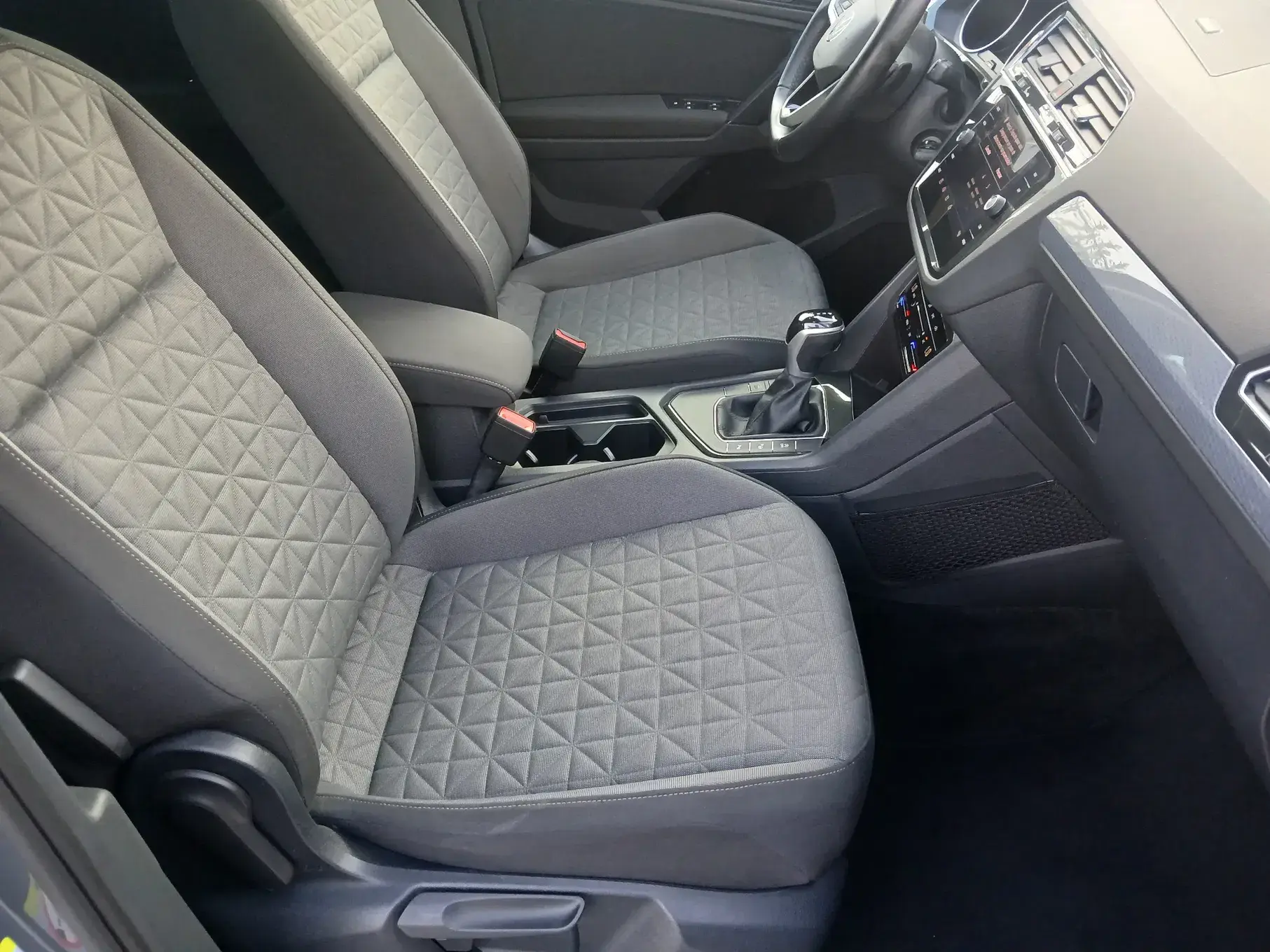 Volkswagen Tiguan 2.0 TDI Confortline DSG 9
