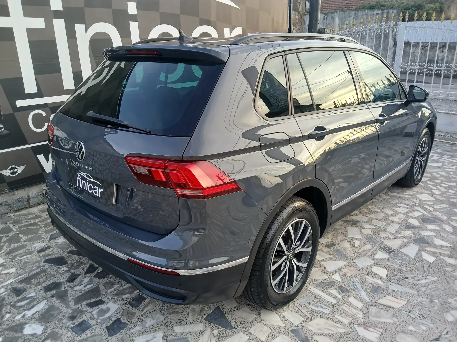 Volkswagen Tiguan 2.0 TDI Confortline DSG 31