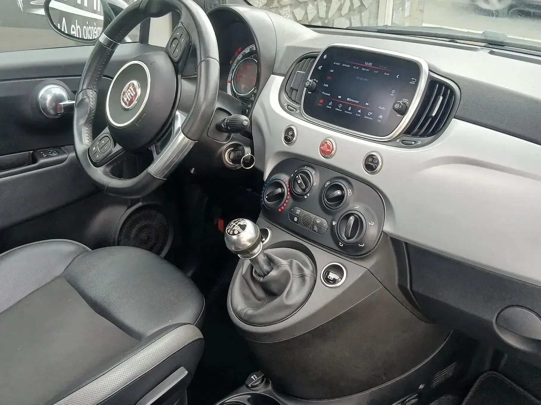 Fiat 500 1.0 Hybrid Connect 8