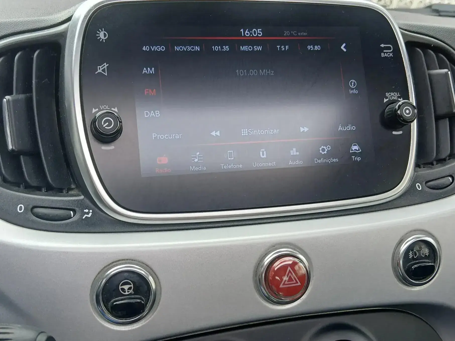 Fiat 500 1.0 Hybrid Connect 18
