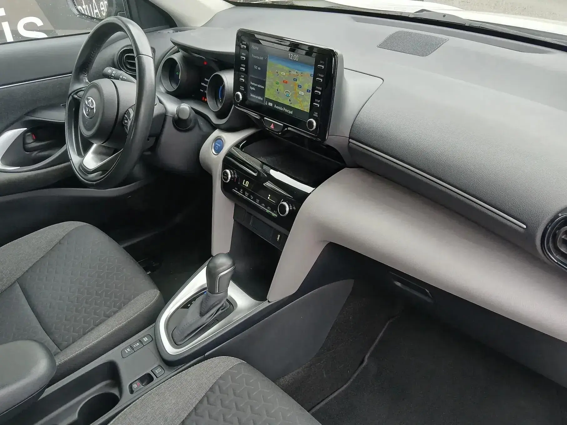 Toyota Yaris Cross 1.5 HDF Comfort Plus 20