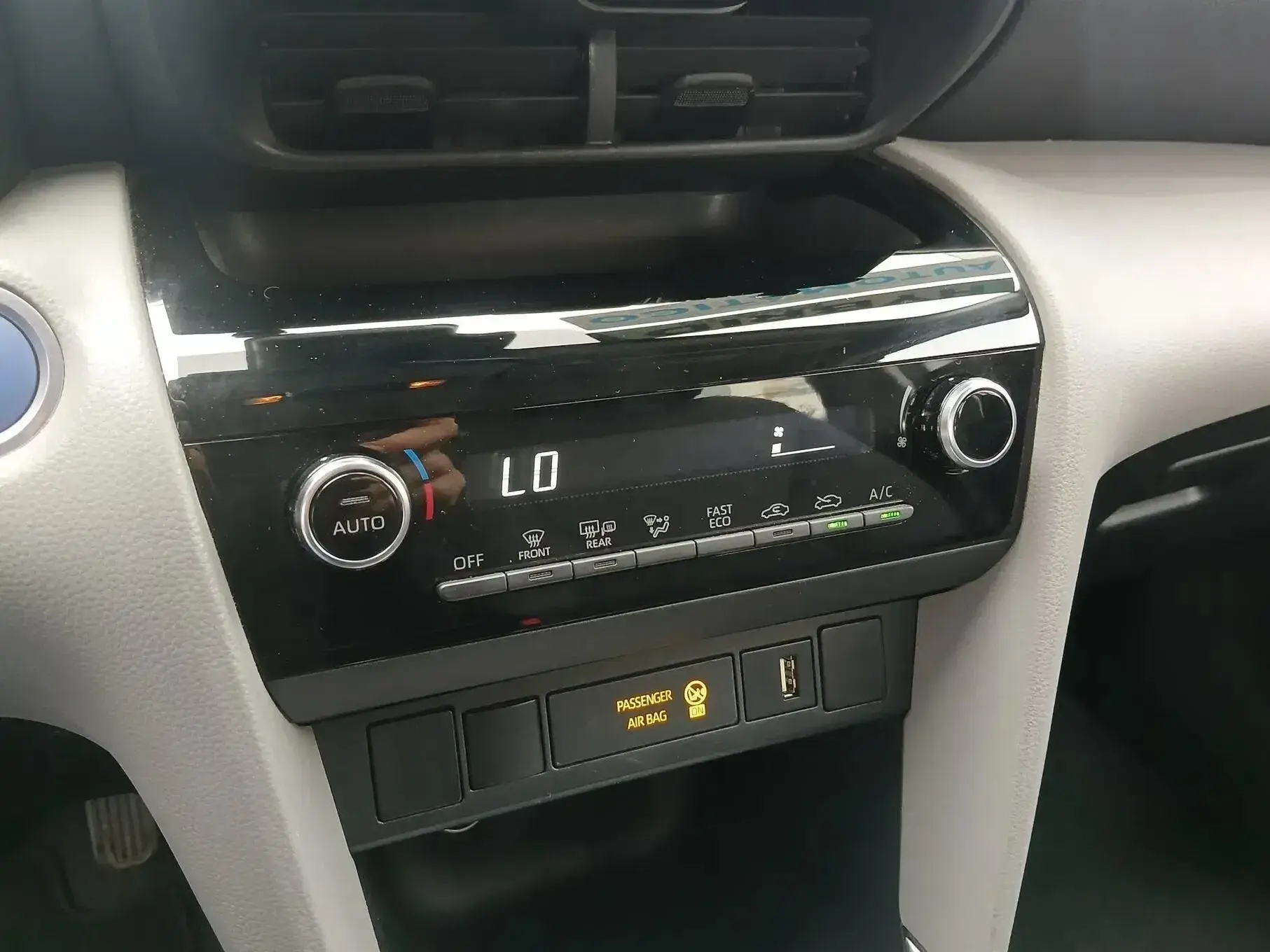 Toyota Yaris Cross 1.5 HDF Comfort Plus 24