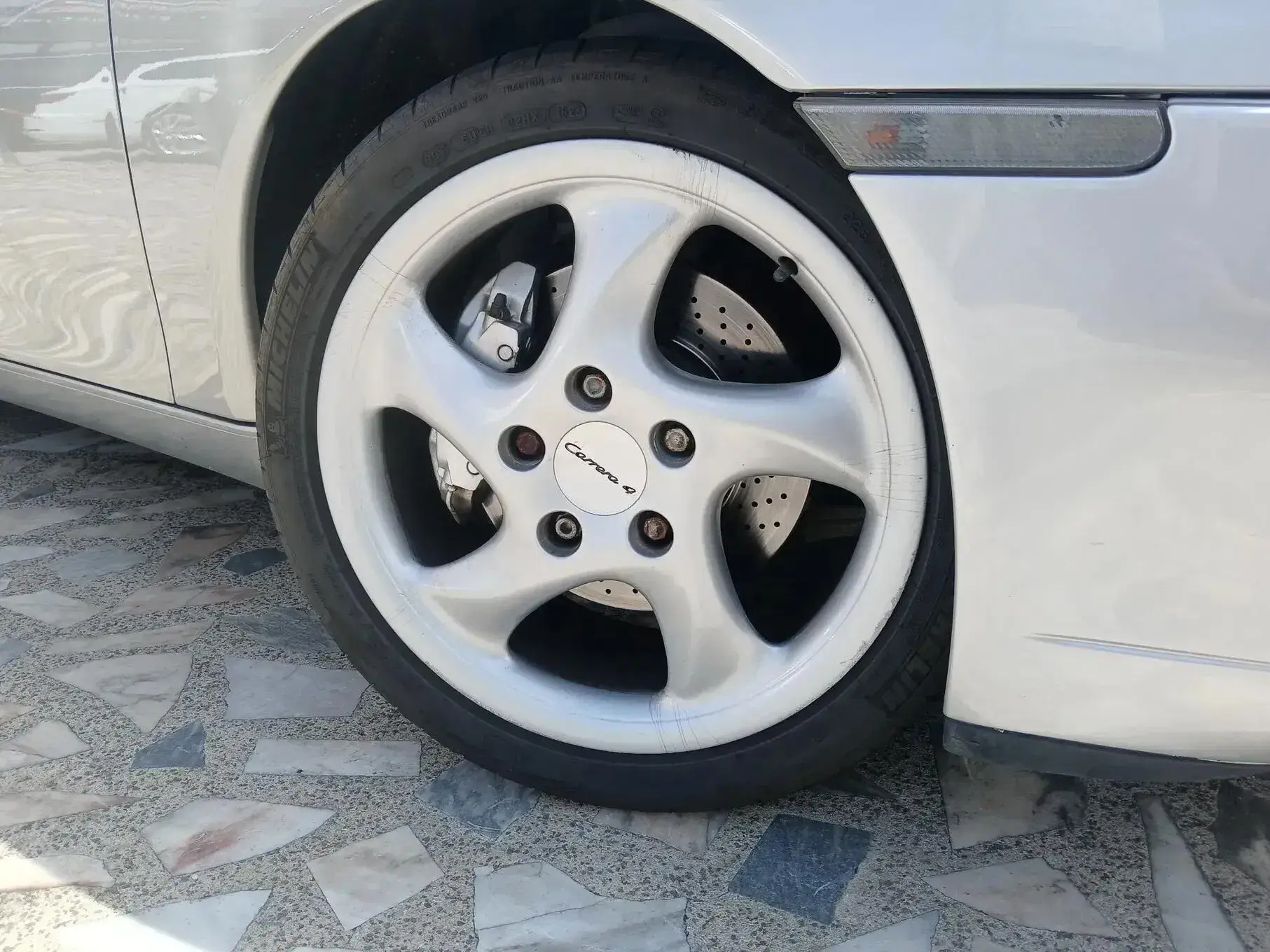 Porsche 911 (996) Carrera Coupé 6