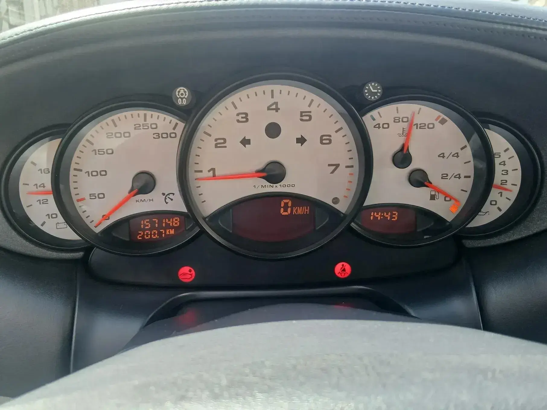 Porsche 911 (996) Carrera Coupé 24