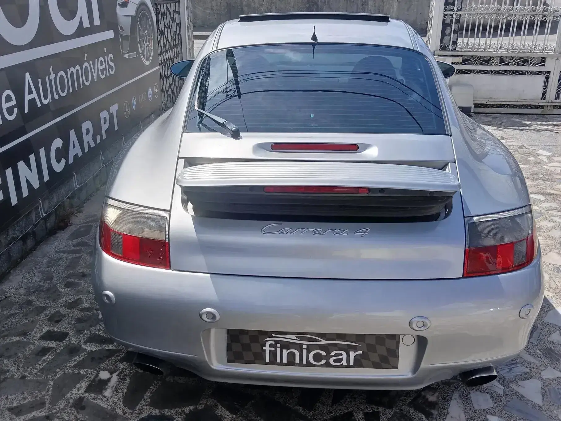 Porsche 911 (996) Carrera Coupé 32
