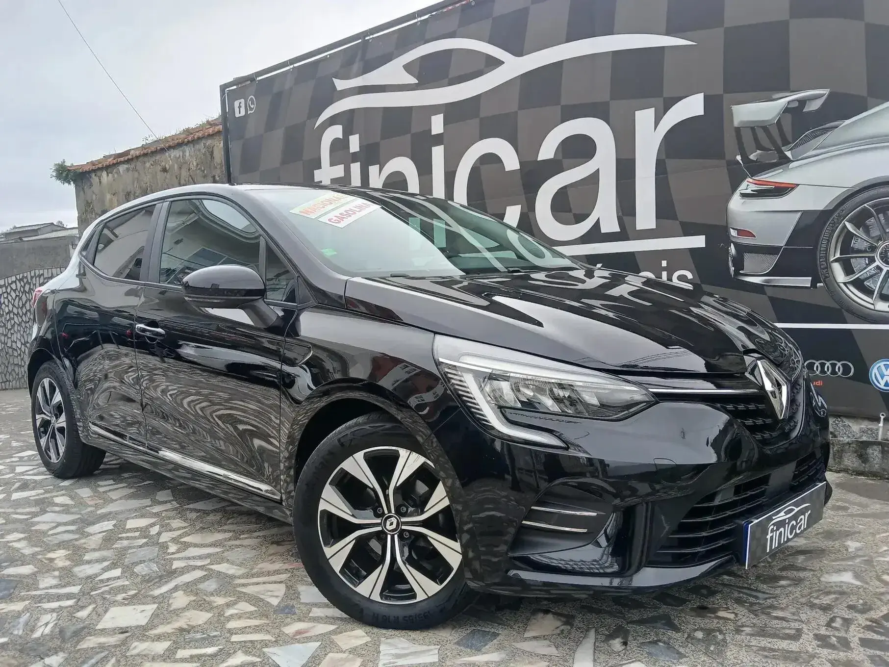 Renault Clio Outro 1