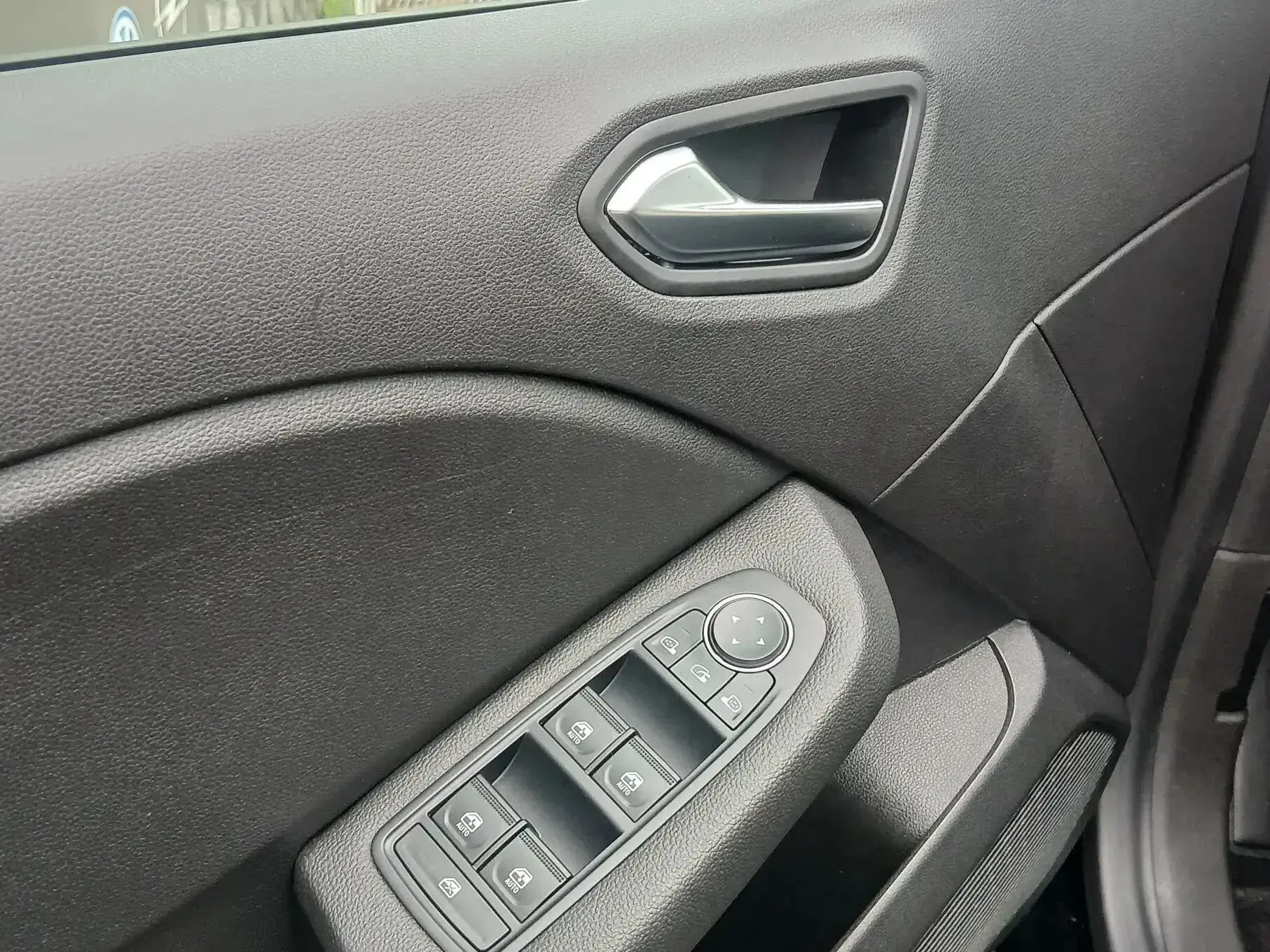 Renault Clio Outro 25