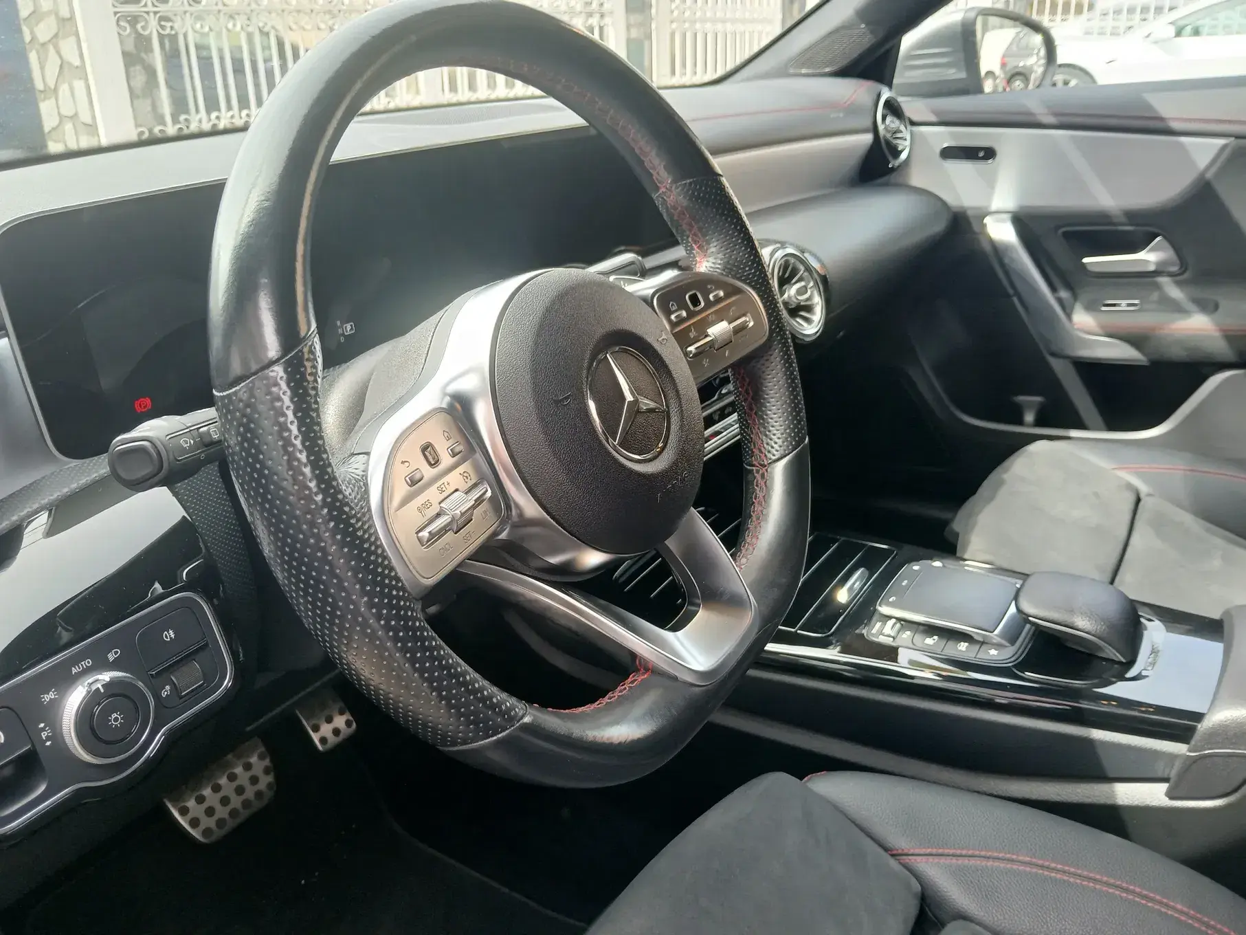 Mercedes-Benz CLA 180 d Shooting Brake AMG Line Aut. 6