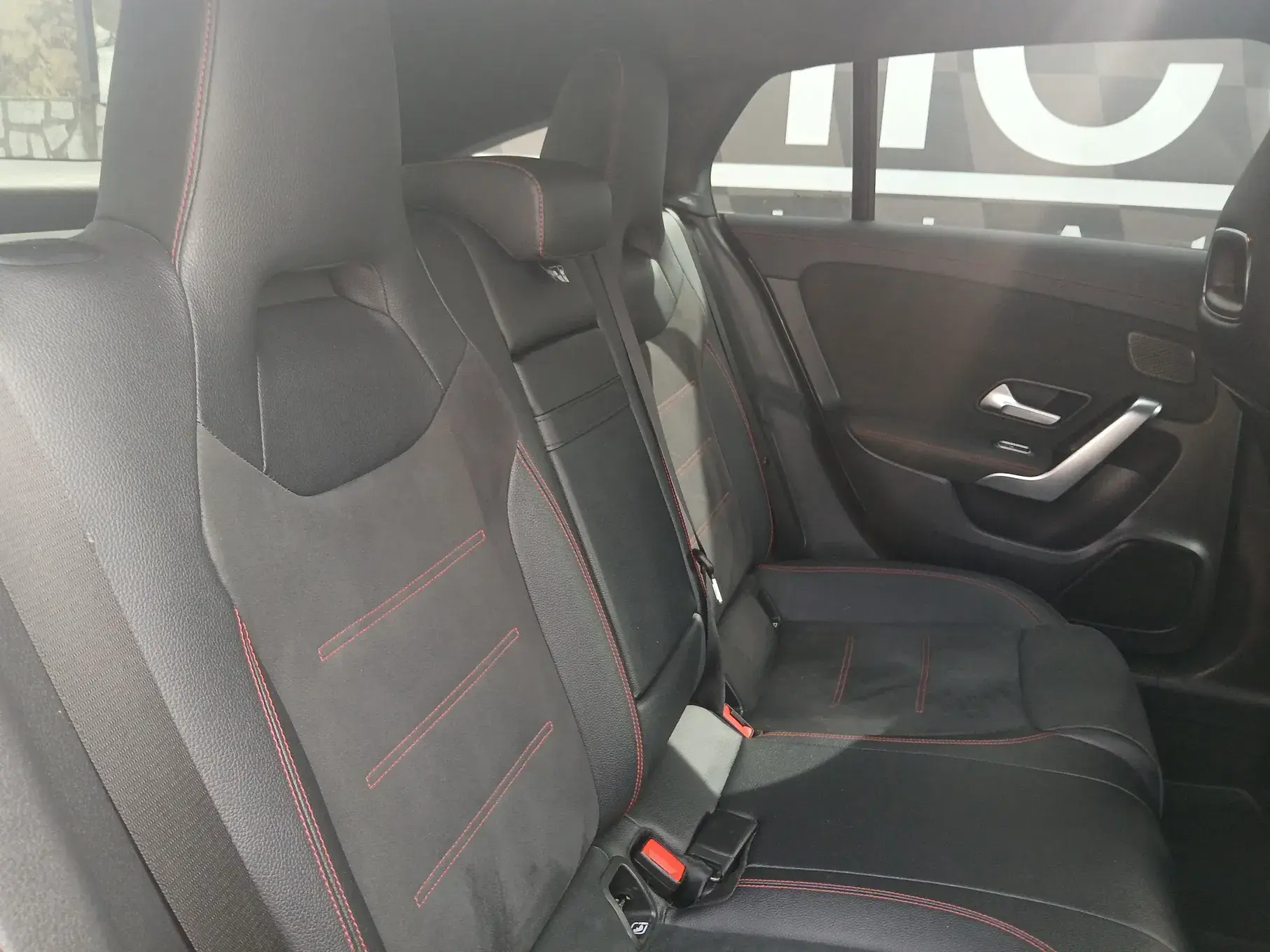 Mercedes-Benz CLA 180 d Shooting Brake AMG Line Aut. 9