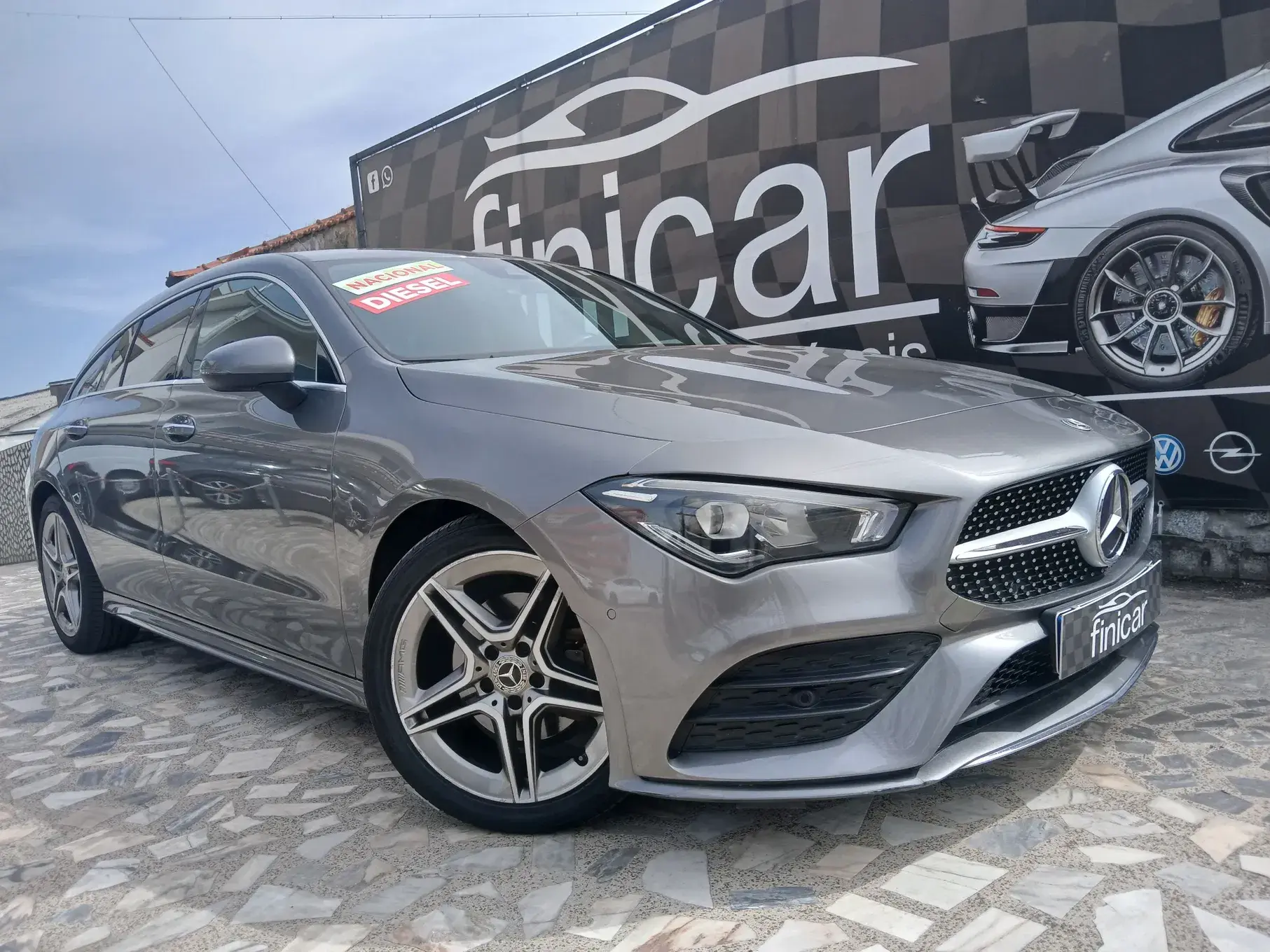 Mercedes-Benz CLA 180 d Shooting Brake AMG Line Aut. 12