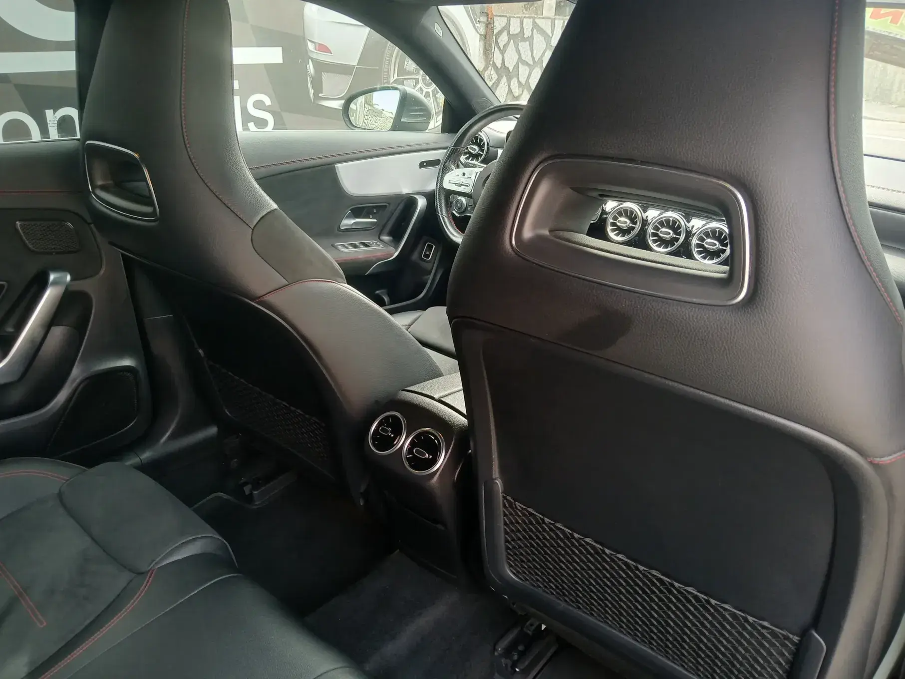 Mercedes-Benz CLA 180 d Shooting Brake AMG Line Aut. 11