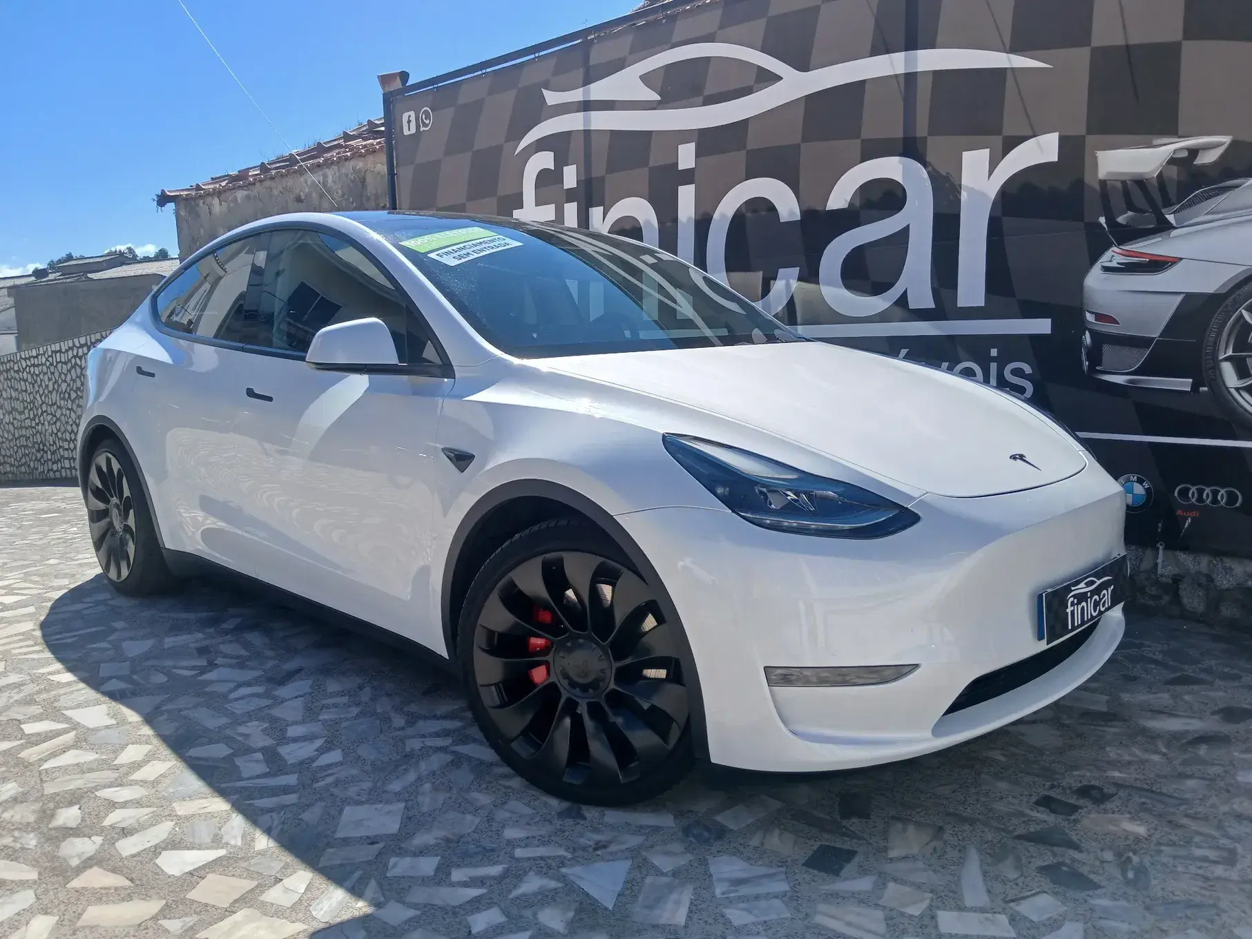Tesla Model Y Performance Dual Motor AWD 1