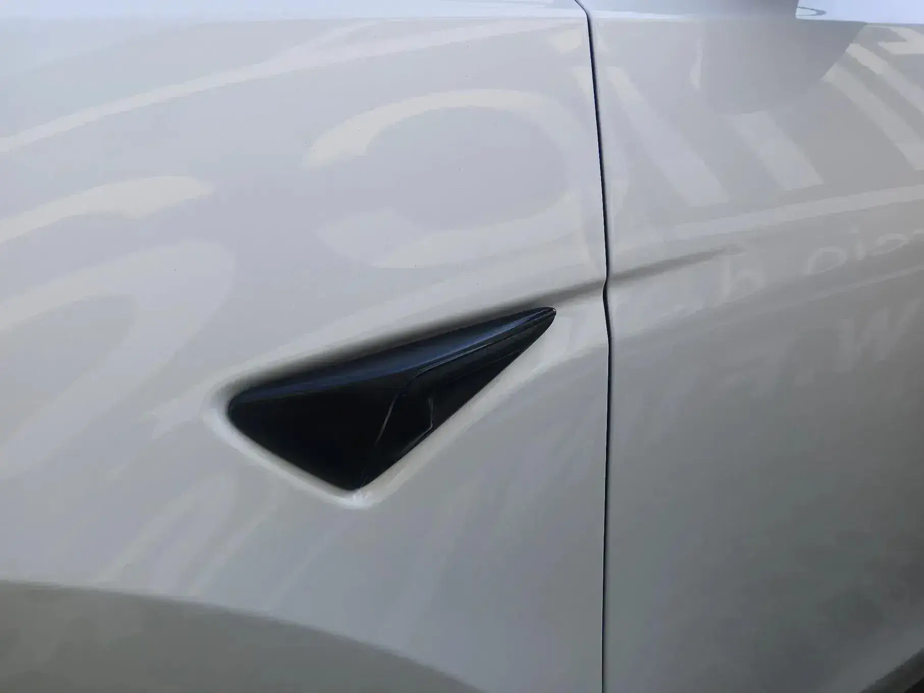 Tesla Model Y Performance Dual Motor AWD 5