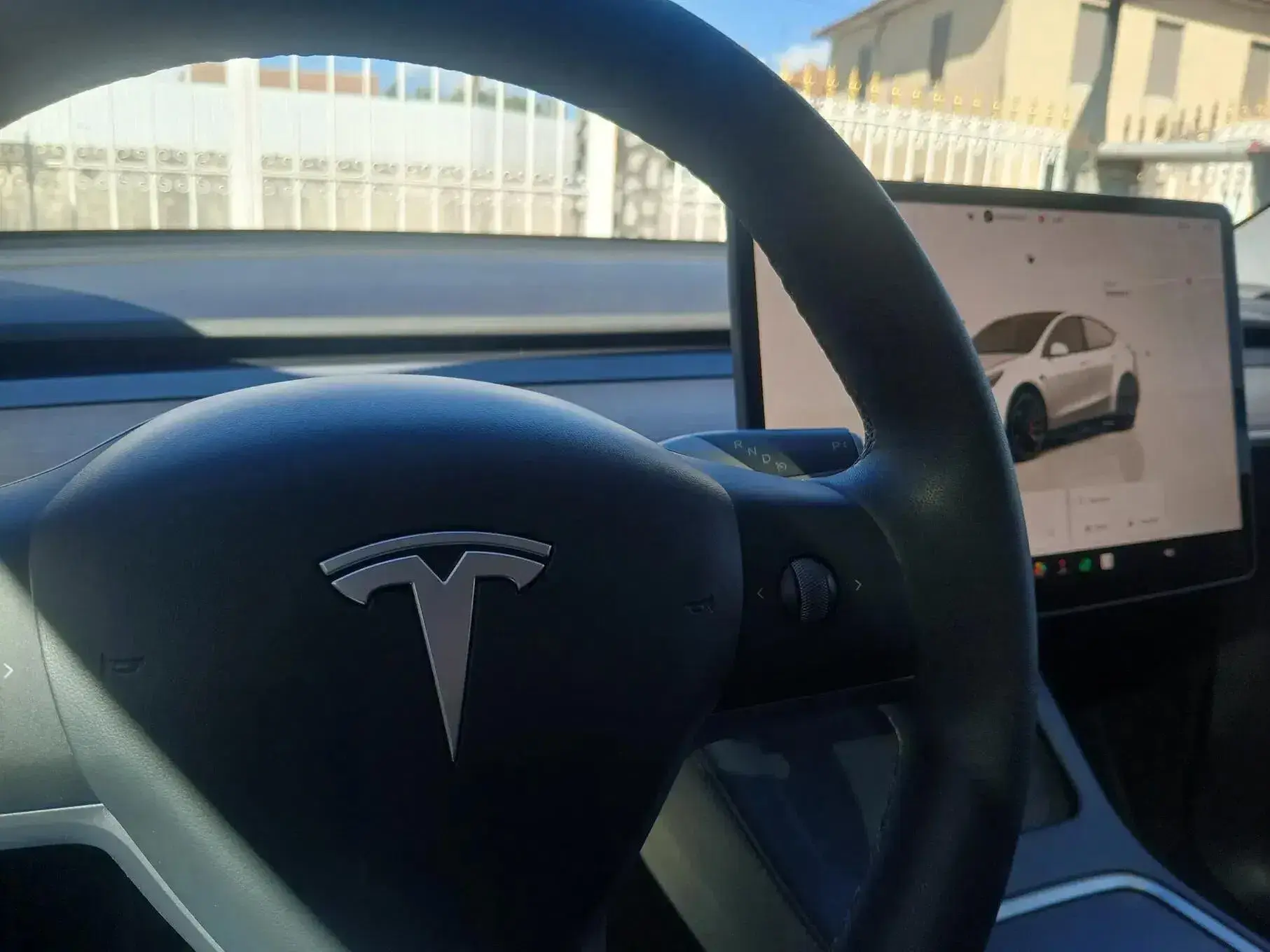 Tesla Model Y Performance Dual Motor AWD 26