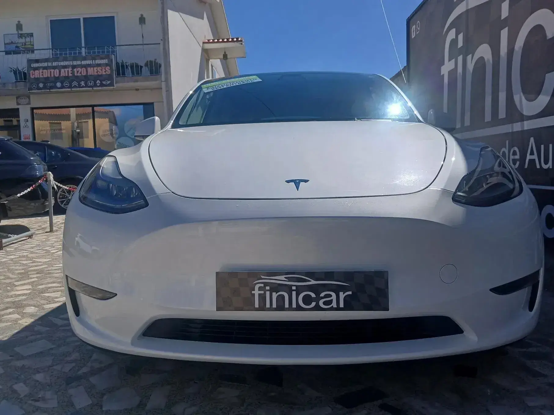Tesla Model Y Performance Dual Motor AWD 32