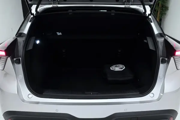 MG MG4 64 kWh Comfort 11