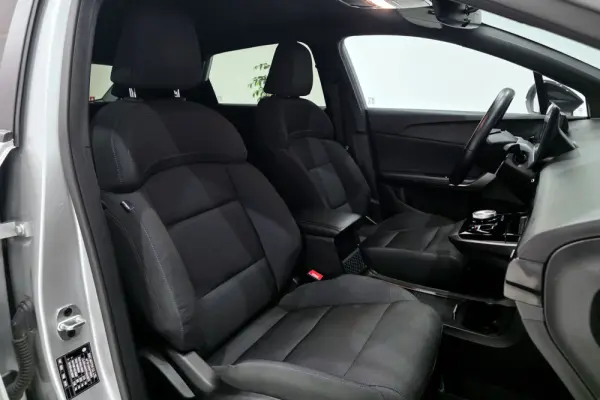 MG MG4 64 kWh Comfort 12