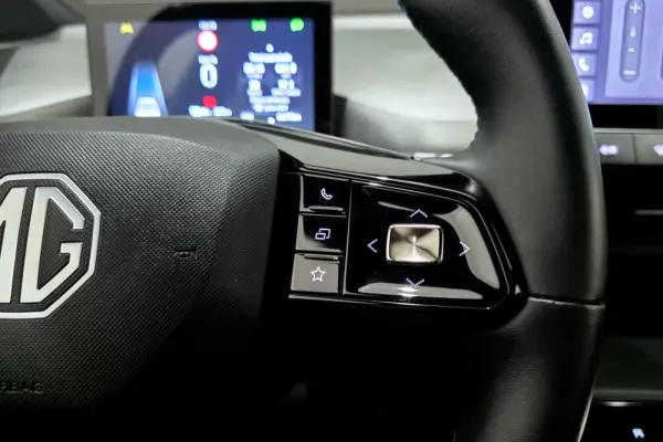 MG MG4 64 kWh Comfort 15