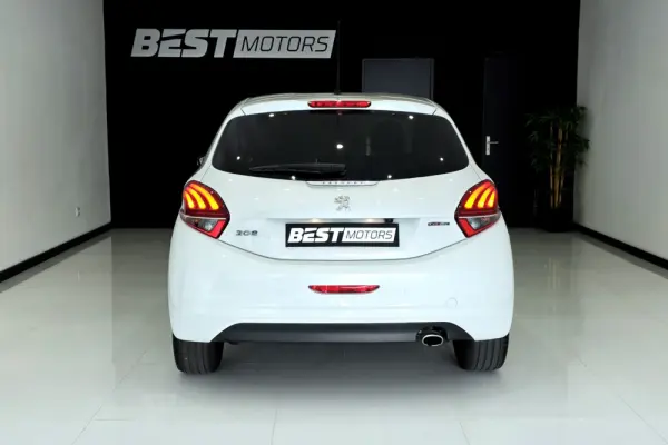 Peugeot 208 1.2 PureTech GT Line 6