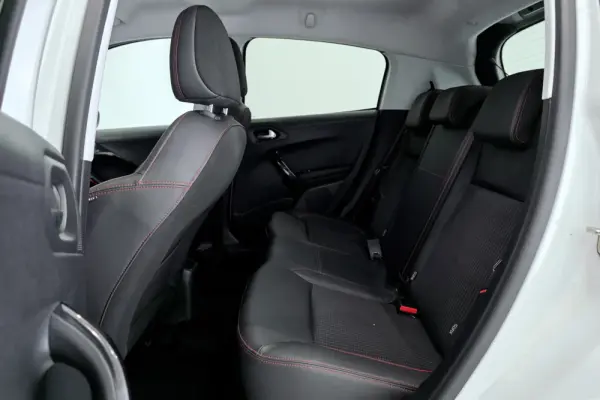 Peugeot 208 1.2 PureTech GT Line 11